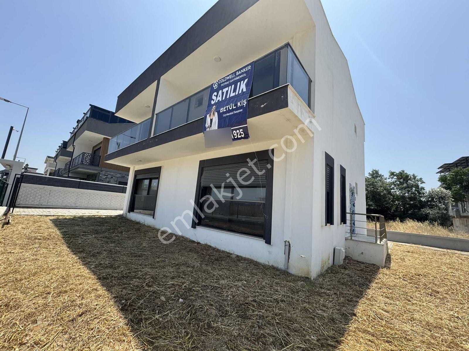 Menderes Coldwell Banker Poyraz'dan Geniş Bahçeli Villa — fotoğraf 26