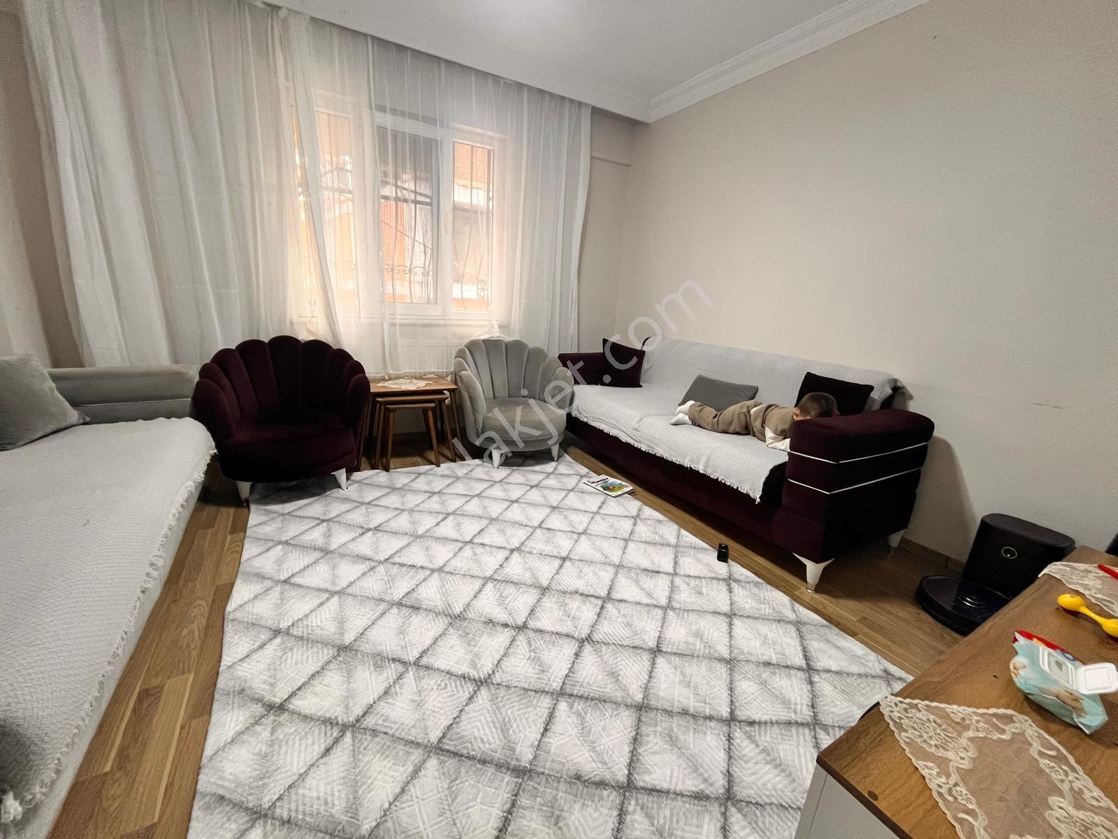 Halkalı Gümrük Yolu Yakını 1+1 65m2 Geniş Mutfaklı Daire — fotoğraf 3