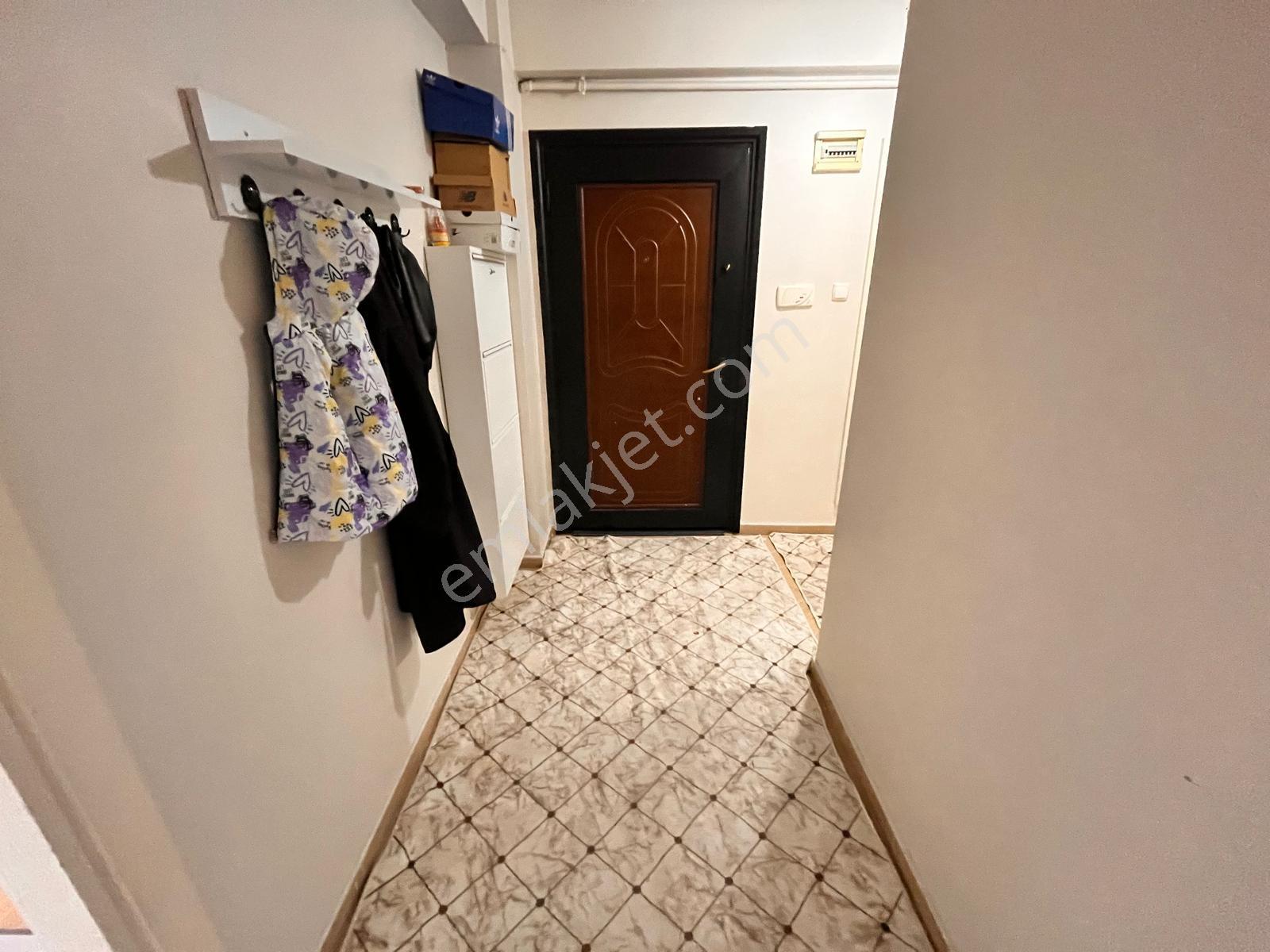 Halkalı Gümrük Yolu Yakını 1+1 65m2 Geniş Mutfaklı Daire — fotoğraf 21