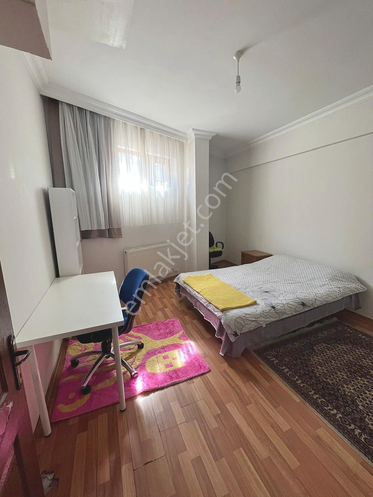 Demirlibahçe Tren Karşısında Eşyalı Kiracılı 2+1 Satılık Daire — fotoğraf 11