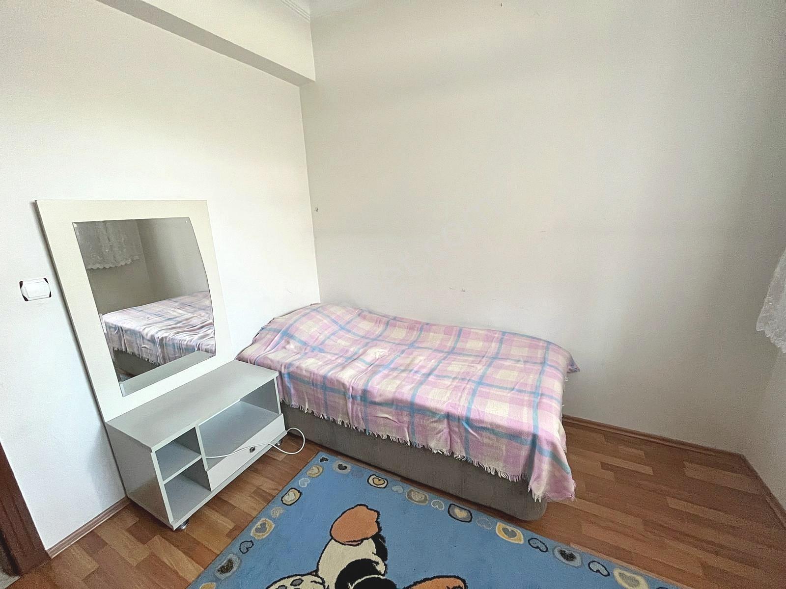 Demirlibahçe Tren Karşısında Eşyalı Kiracılı 2+1 Satılık Daire — fotoğraf 13