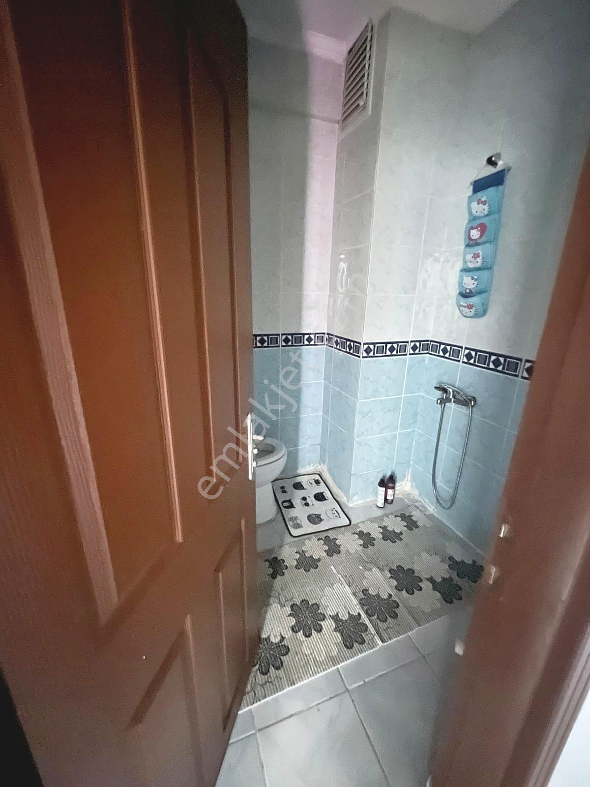 Demirlibahçe Tren Karşısında Eşyalı Kiracılı 2+1 Satılık Daire — fotoğraf 18