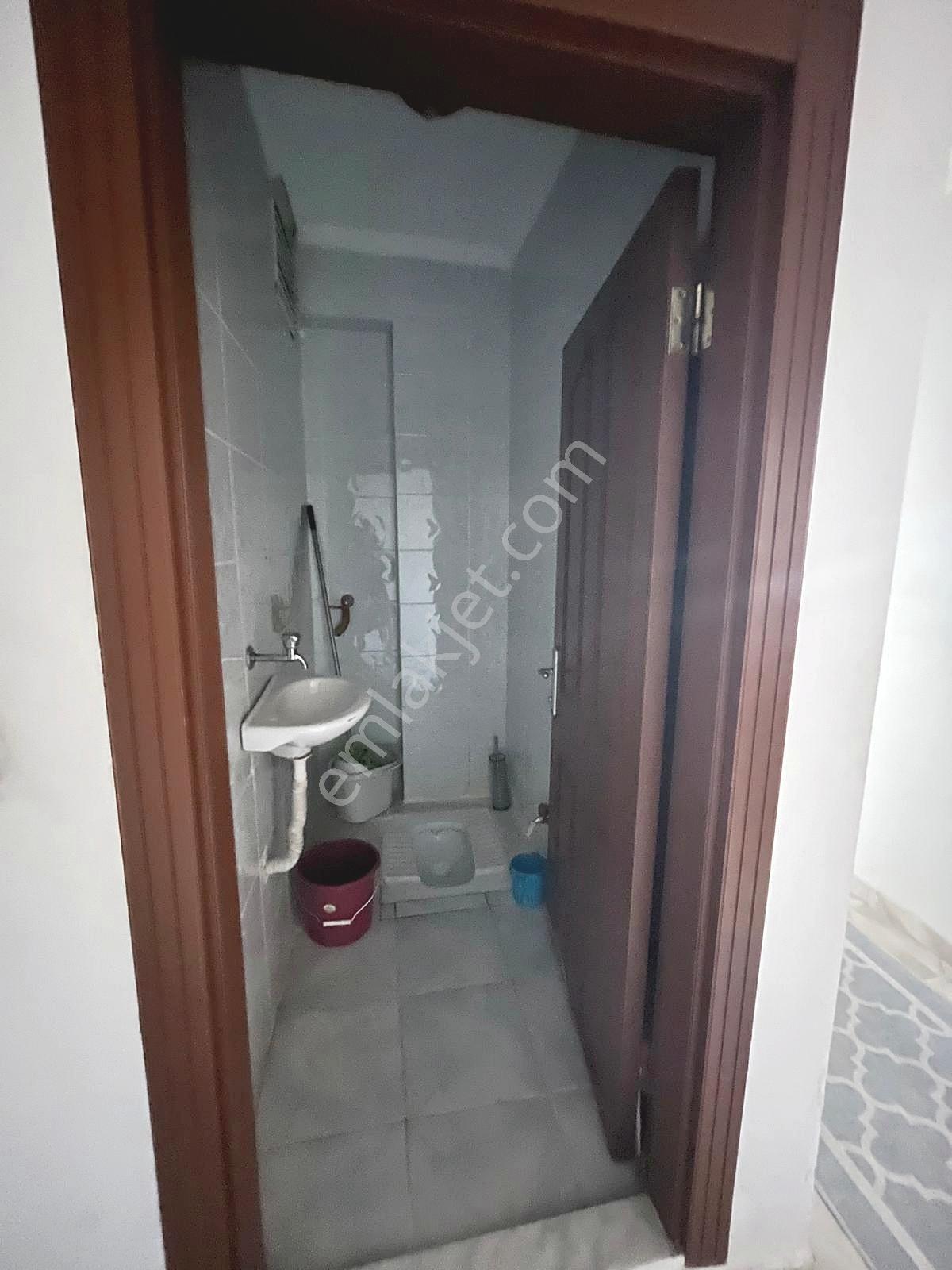 Demirlibahçe Tren Karşısında Eşyalı Kiracılı 2+1 Satılık Daire — fotoğraf 19