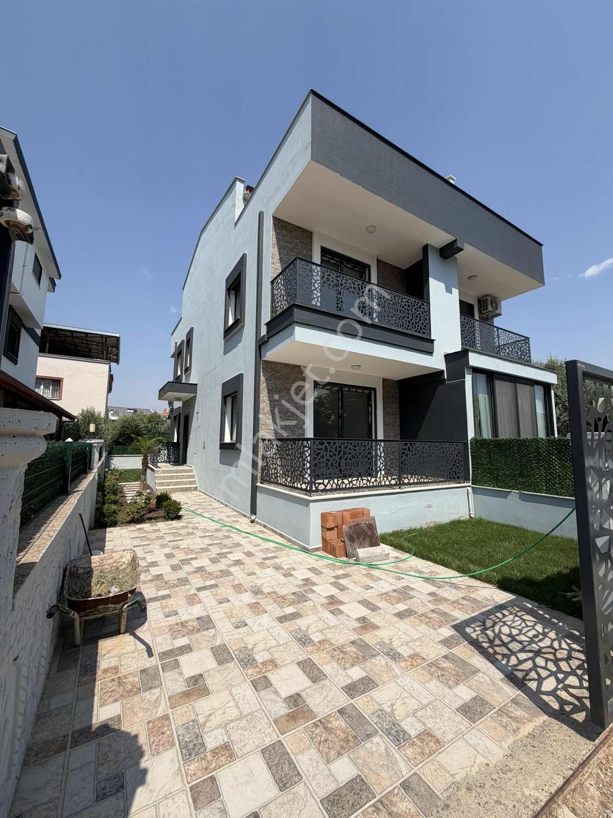 Menderes Coldwell Banker Poyraz'dan 4+1 Müstakil Villa — fotoğraf 4