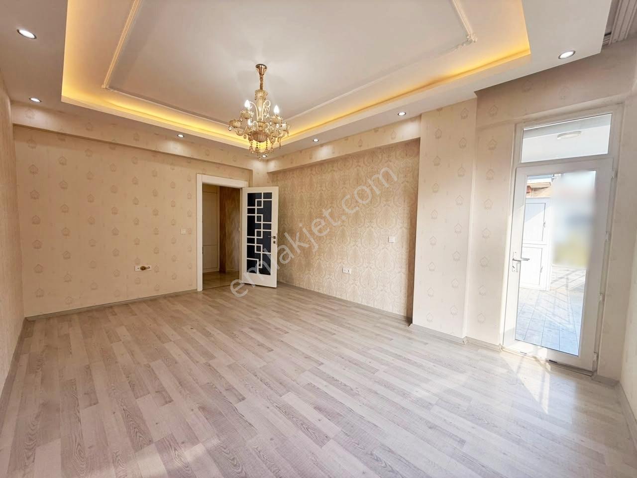 Karacaahmet'te Merkz Konum Arakat Yerden Isıtma Bakımlı Geniş2+1 — fotoğraf 24