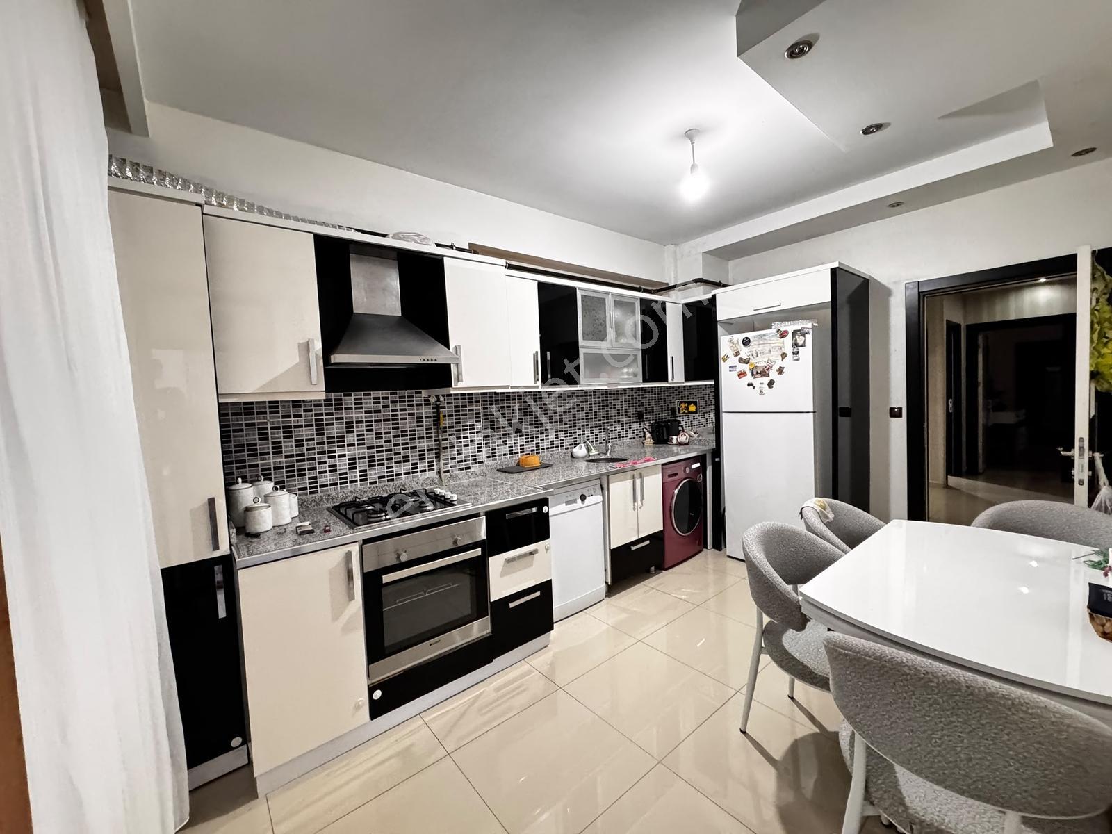 Atlı Lifeden Radısson Hotel Arkasında 3+1 Satılık Fırsat Daire