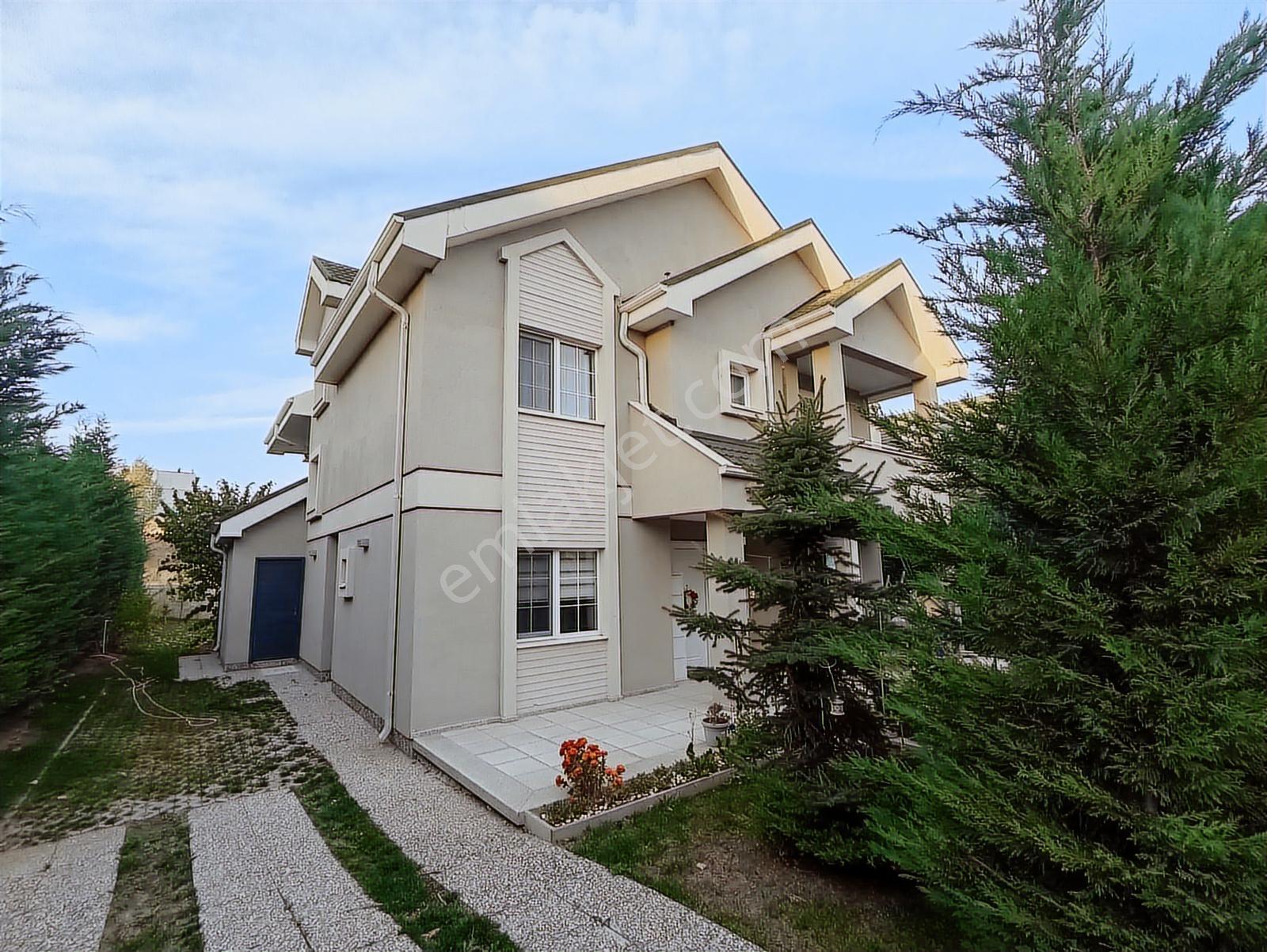 Gölbaşı Anadolu Bahçeşehir Full Yapılı Lüx 7+2 Villa