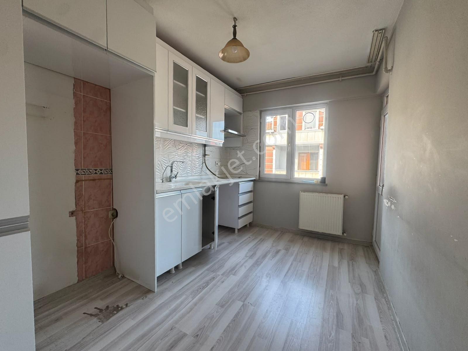 Sultangazi Gazi Mahallesi'nde Satılık 2+1 Daire | 72 M² | — fotoğraf 7