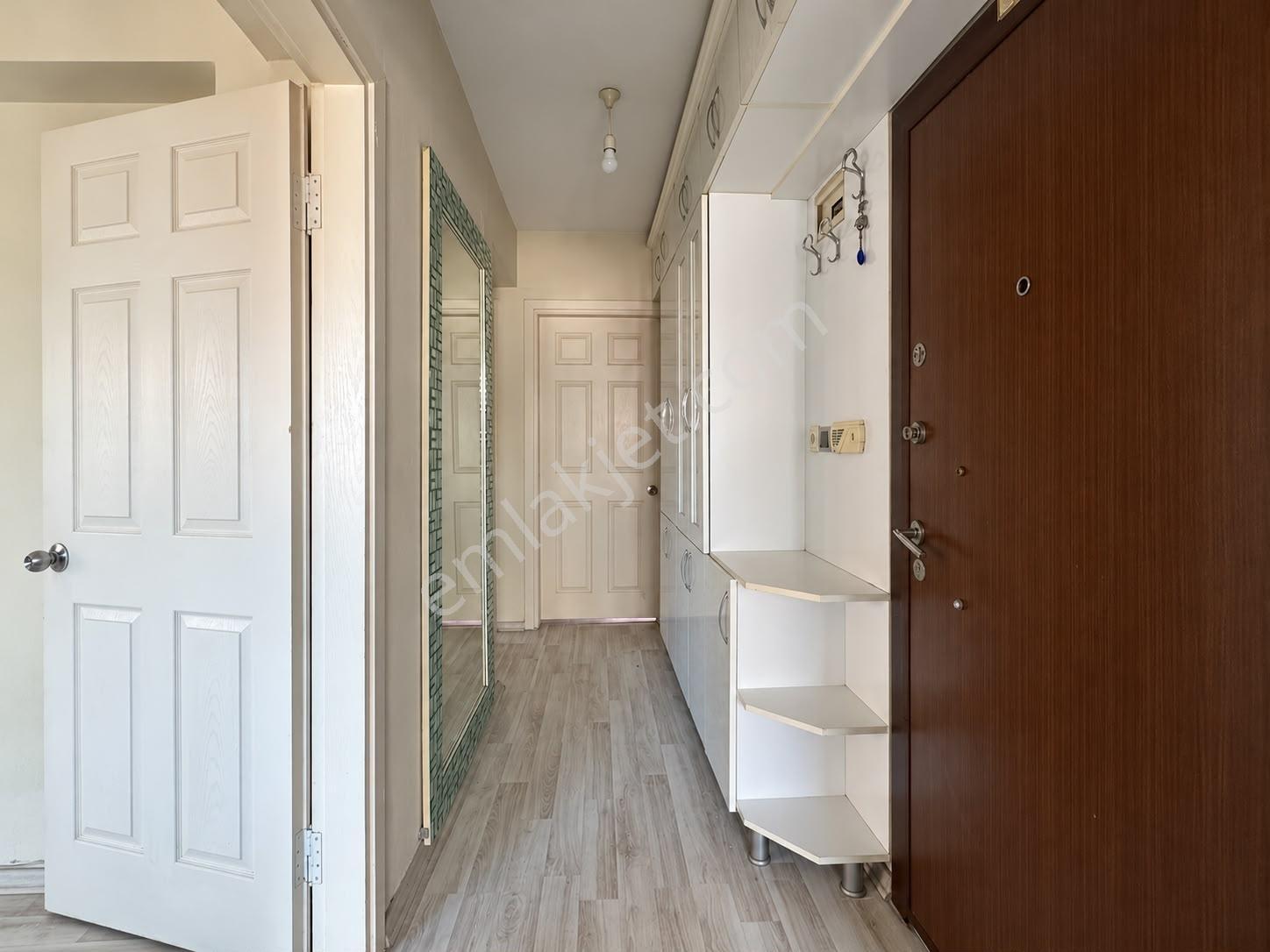Sultangazi Gazi Mahallesi'nde Satılık 2+1 Daire | 72 M² | — fotoğraf 13