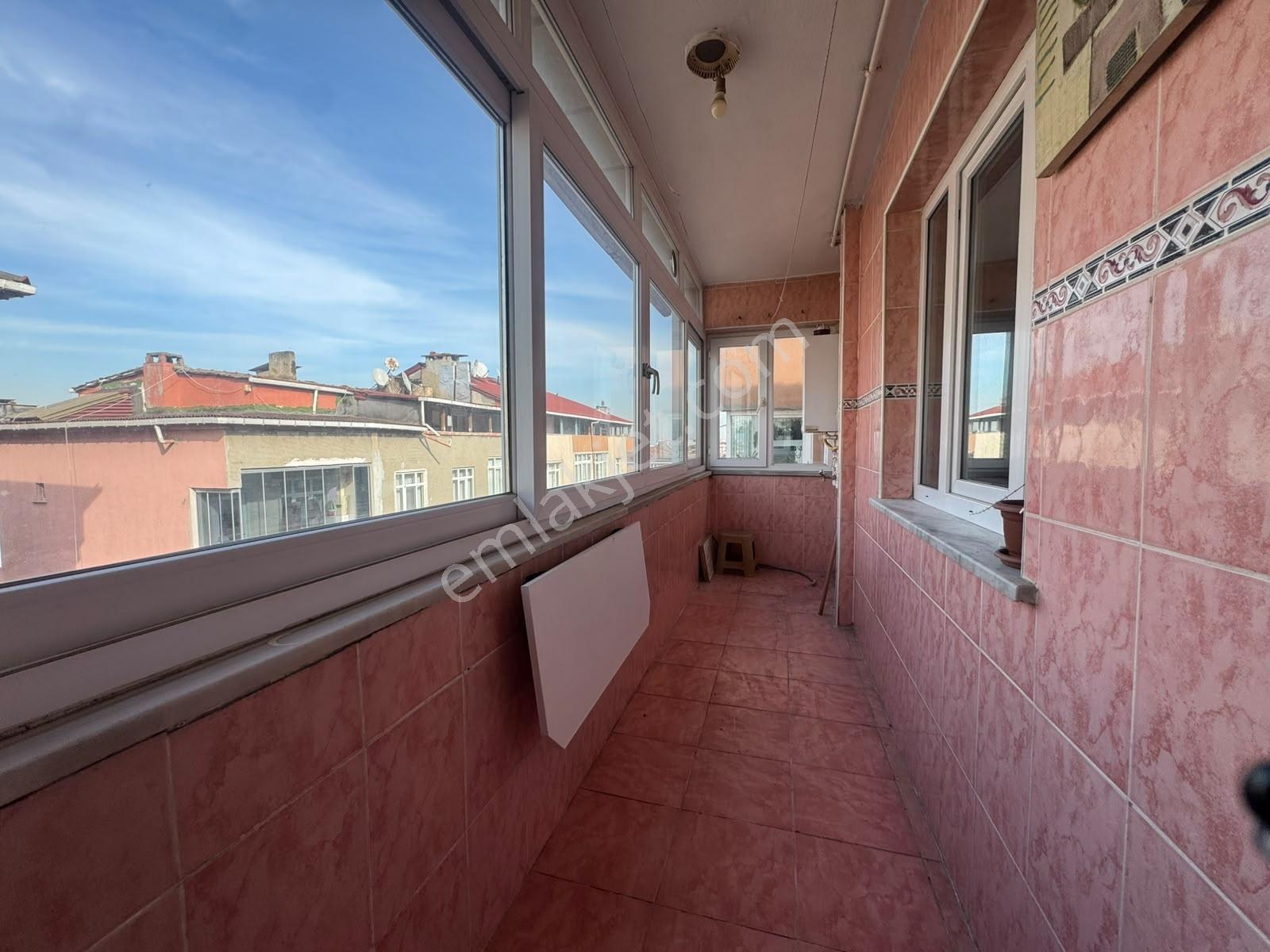 Sultangazi Gazi Mahallesi'nde Satılık 2+1 Daire | 72 M² | — fotoğraf 14