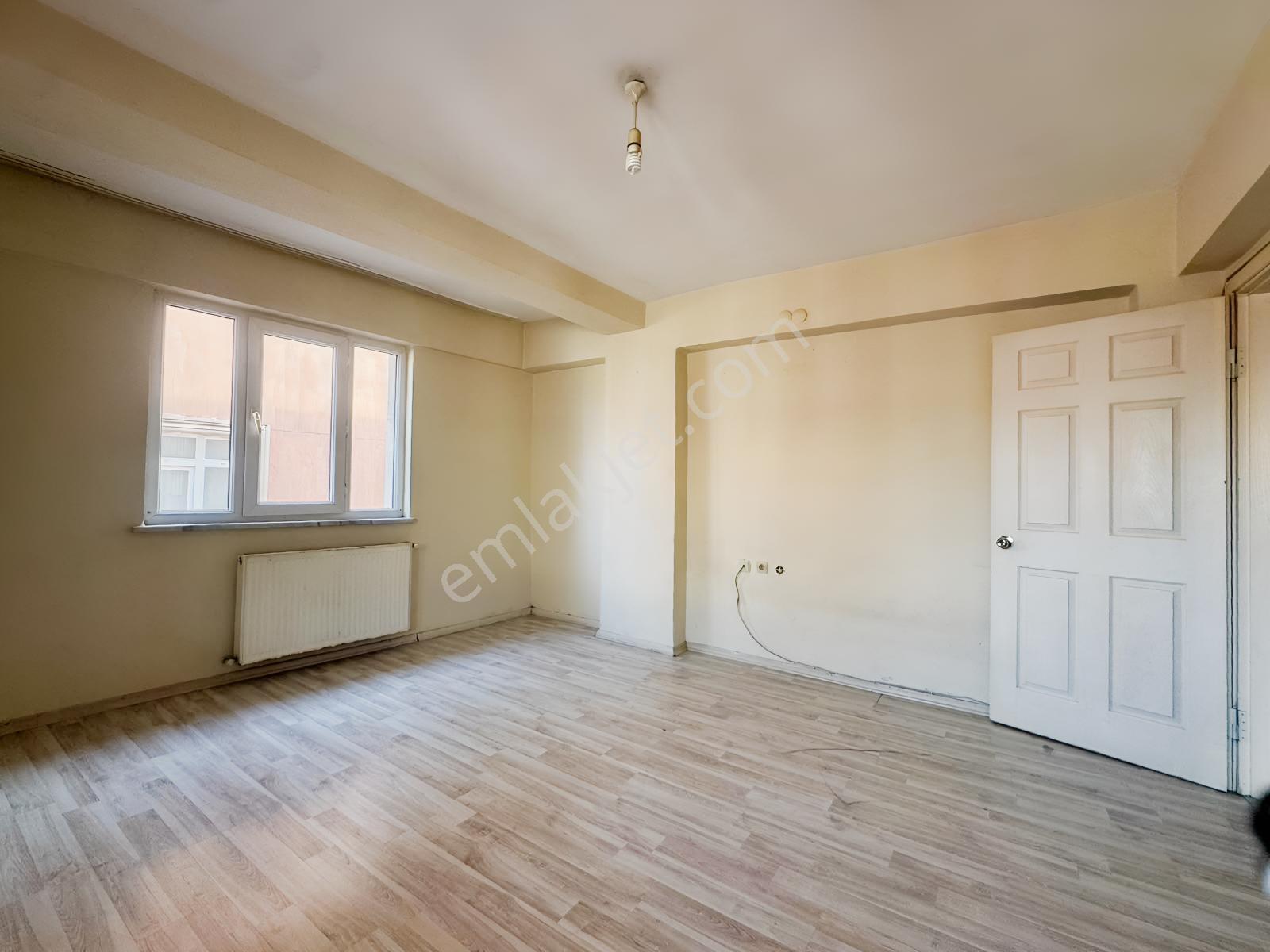 Sultangazi Gazi Mahallesi'nde Satılık 2+1 Daire | 72 M² | — fotoğraf 19