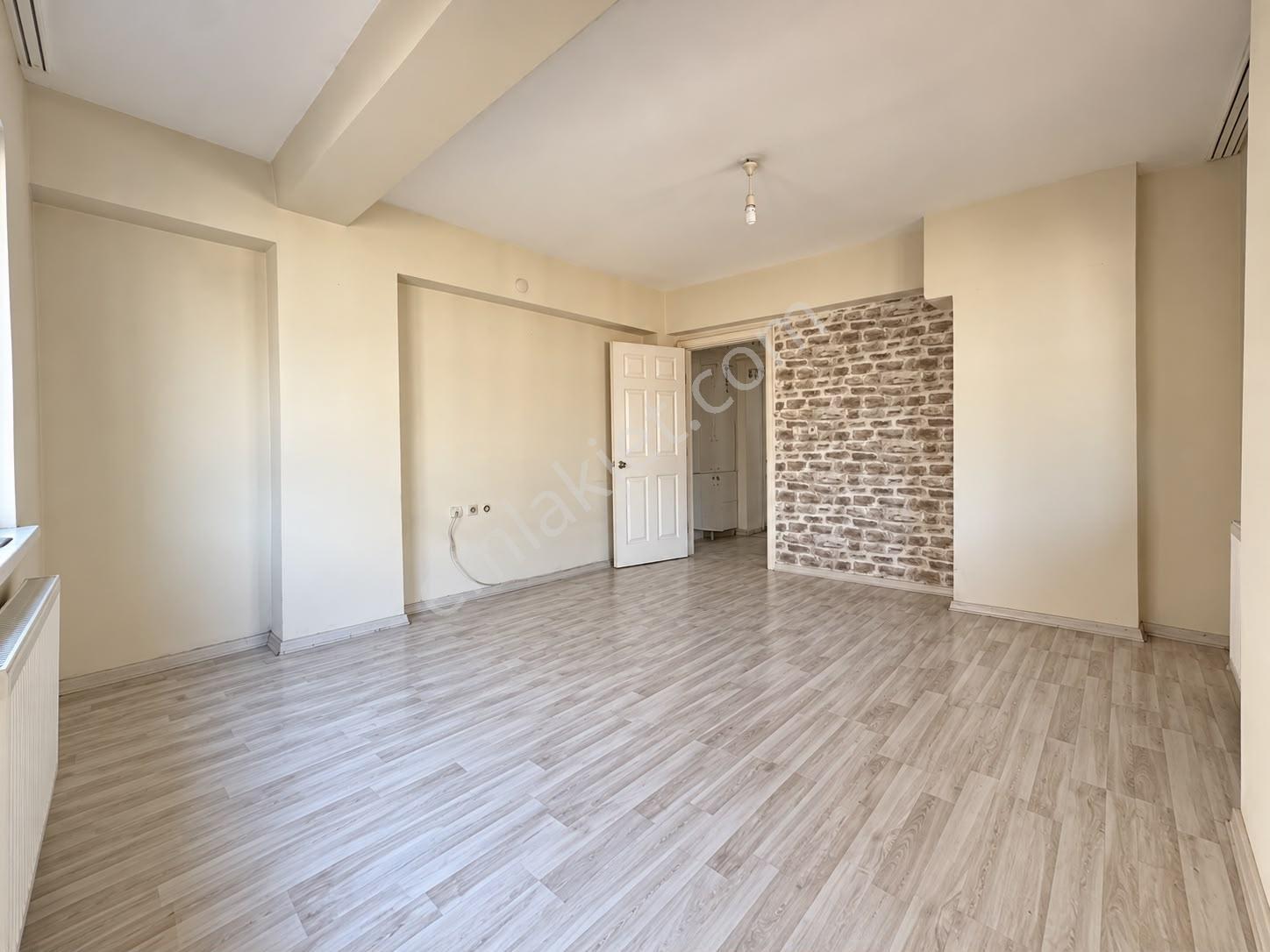 Sultangazi Gazi Mahallesi'nde Satılık 2+1 Daire | 72 M² | — fotoğraf 21