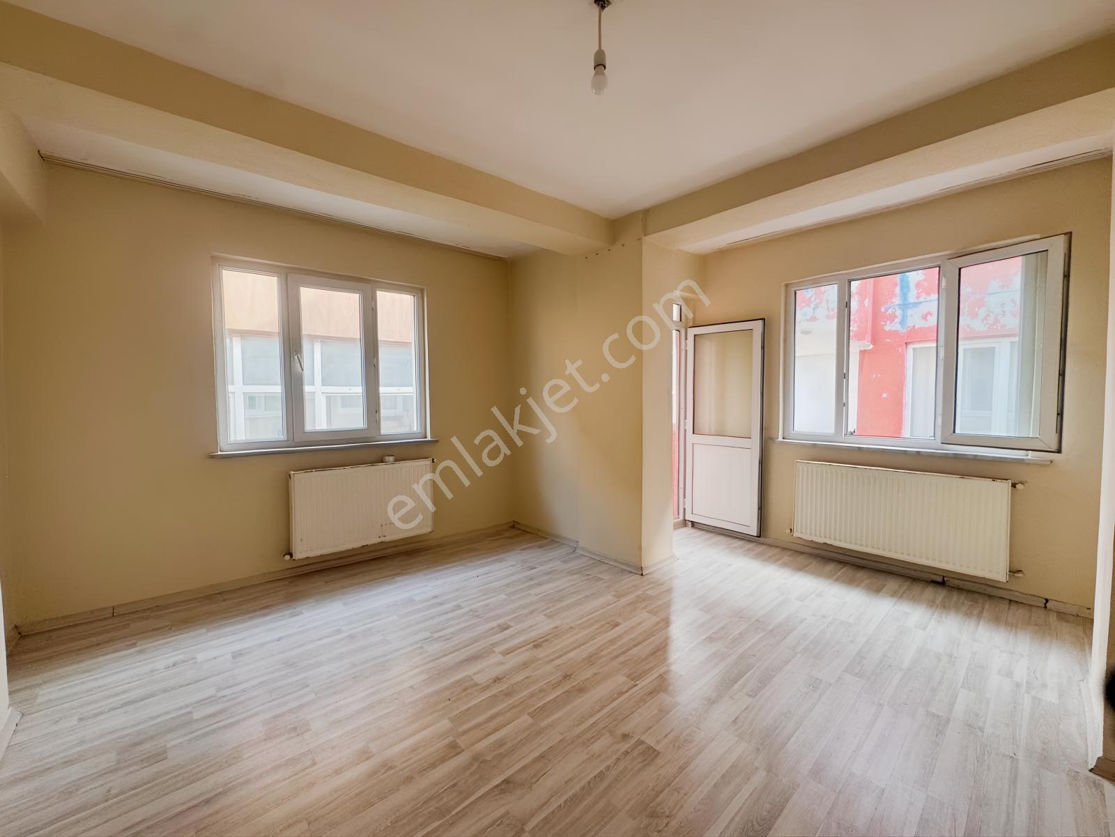 Sultangazi Gazi Mahallesi'nde Satılık 2+1 Daire | 72 M² | — fotoğraf 22