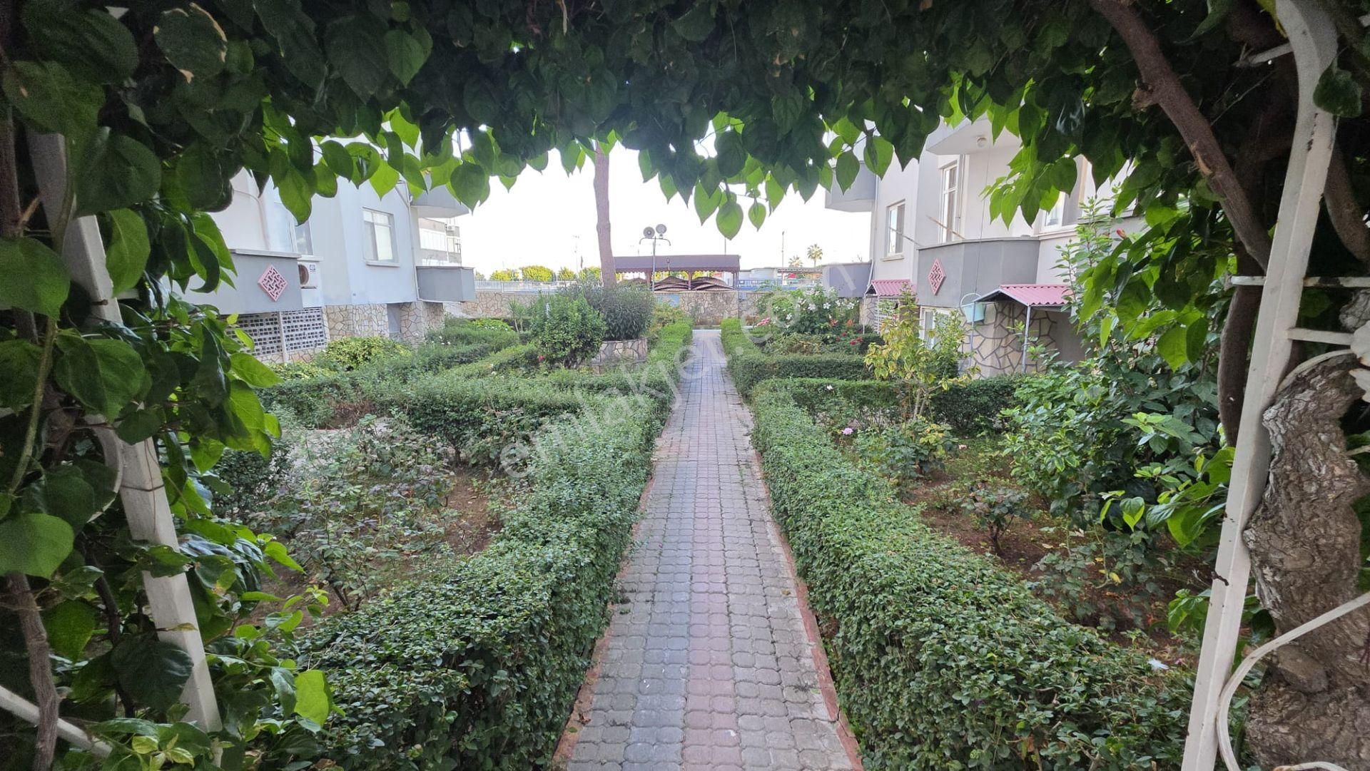 Denize Sıfır, Eşyalı 3+1 Satılık Daire -Güzeldağ Sitesi, Erdemli