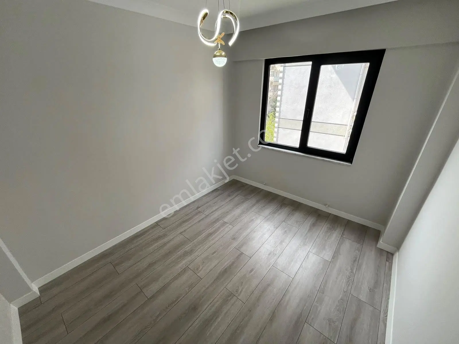 Yükselden Akçay Merkezde Denize 100 Mt Ön Cephe Ara Kat 2+1 — fotoğraf 15