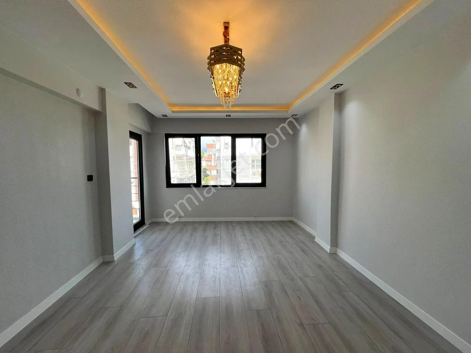 Yükselden Akçay Merkezde Denize 100 Mt Ön Cephe Ara Kat 2+1 — fotoğraf 24