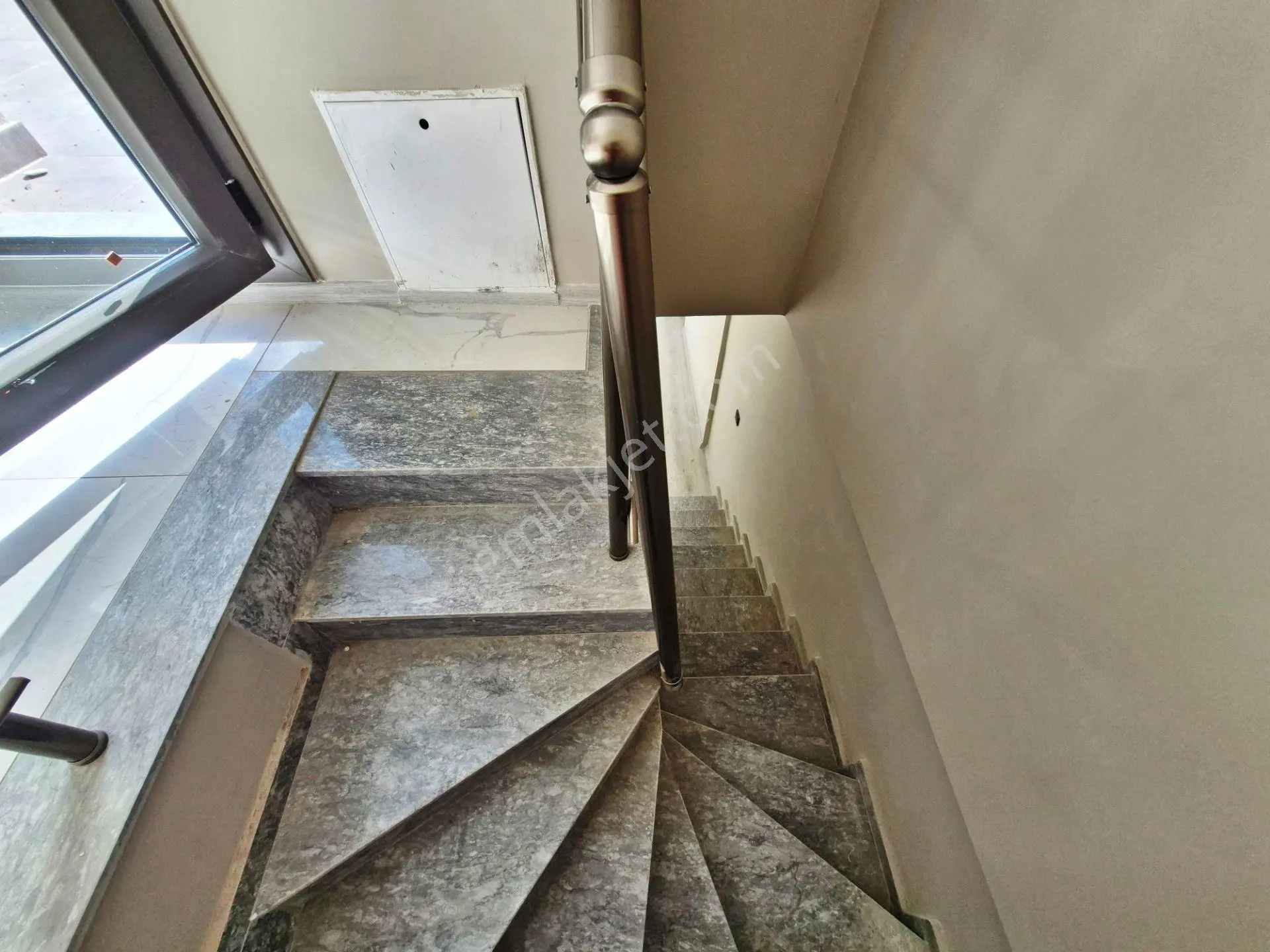 🛑🛑aktiften Akçay'ın En Göz Konforlu Otoparklı Giyinme Odalı Geniş Satılık 2+1 Dublexi — fotoğraf 16