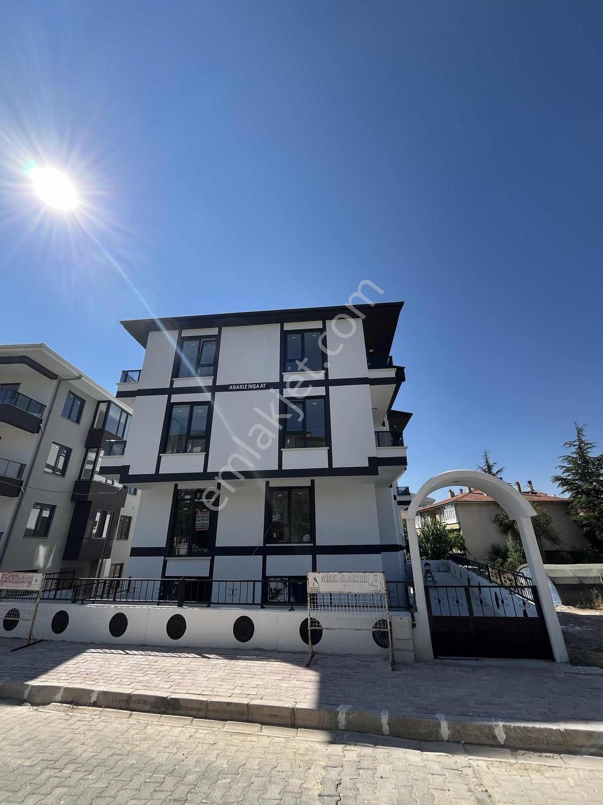 Me-Ka Grop"Tan Esentepe Mah De 2+1-3+1 Satılık Daireler
