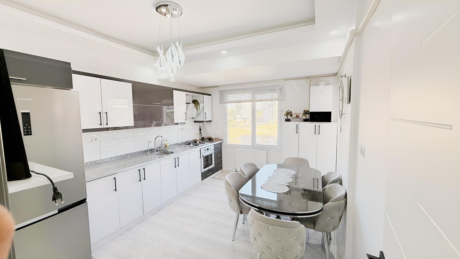 Anacaddeye Sıfır Satılık Ekstralı Satılık 3+1 Dubleks Daire — fotoğraf 12