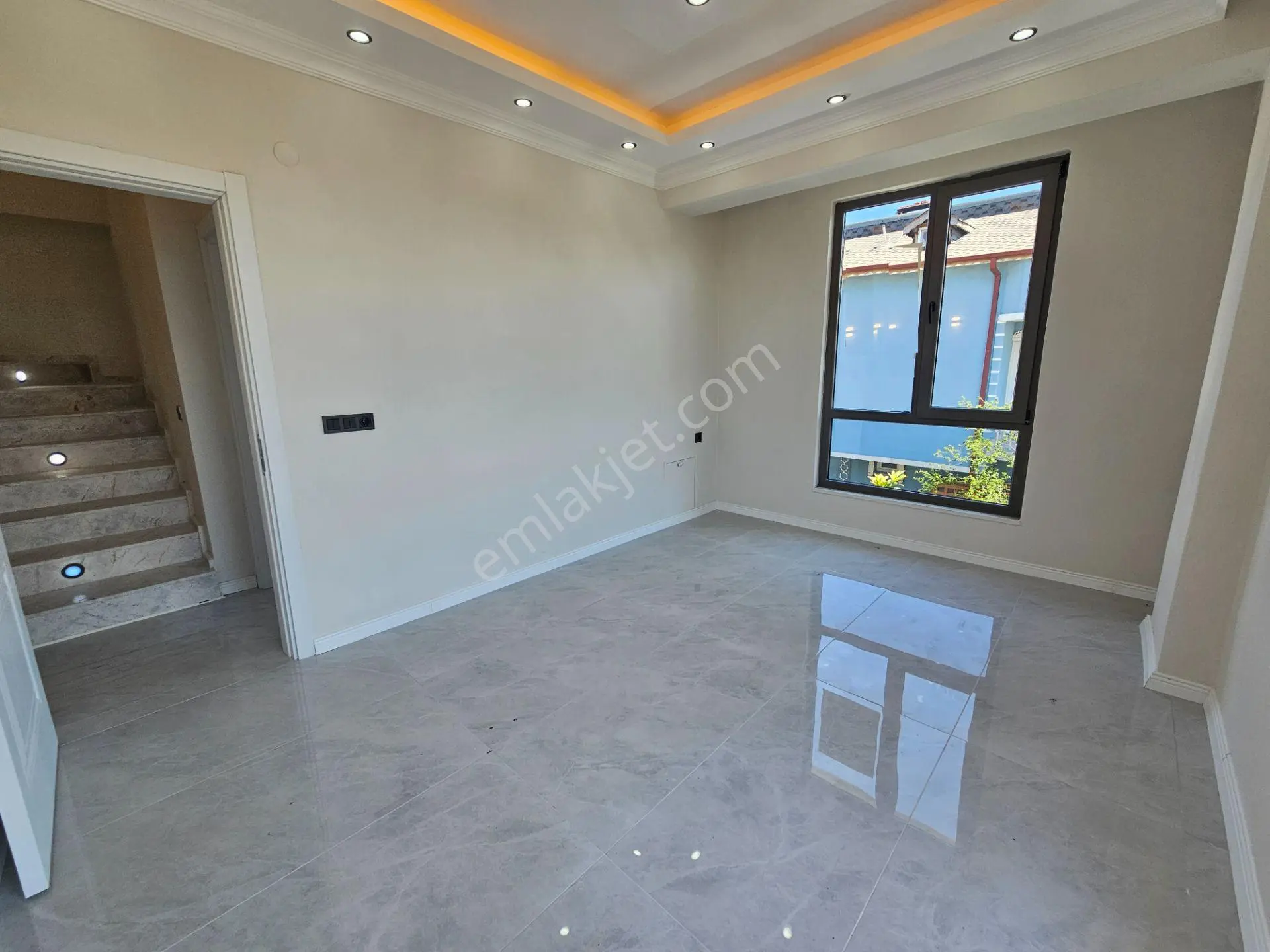 Deniz'e 50 Mt Mesafede 3+1 , Geniş Bahçeli Satılık Villa — fotoğraf 21