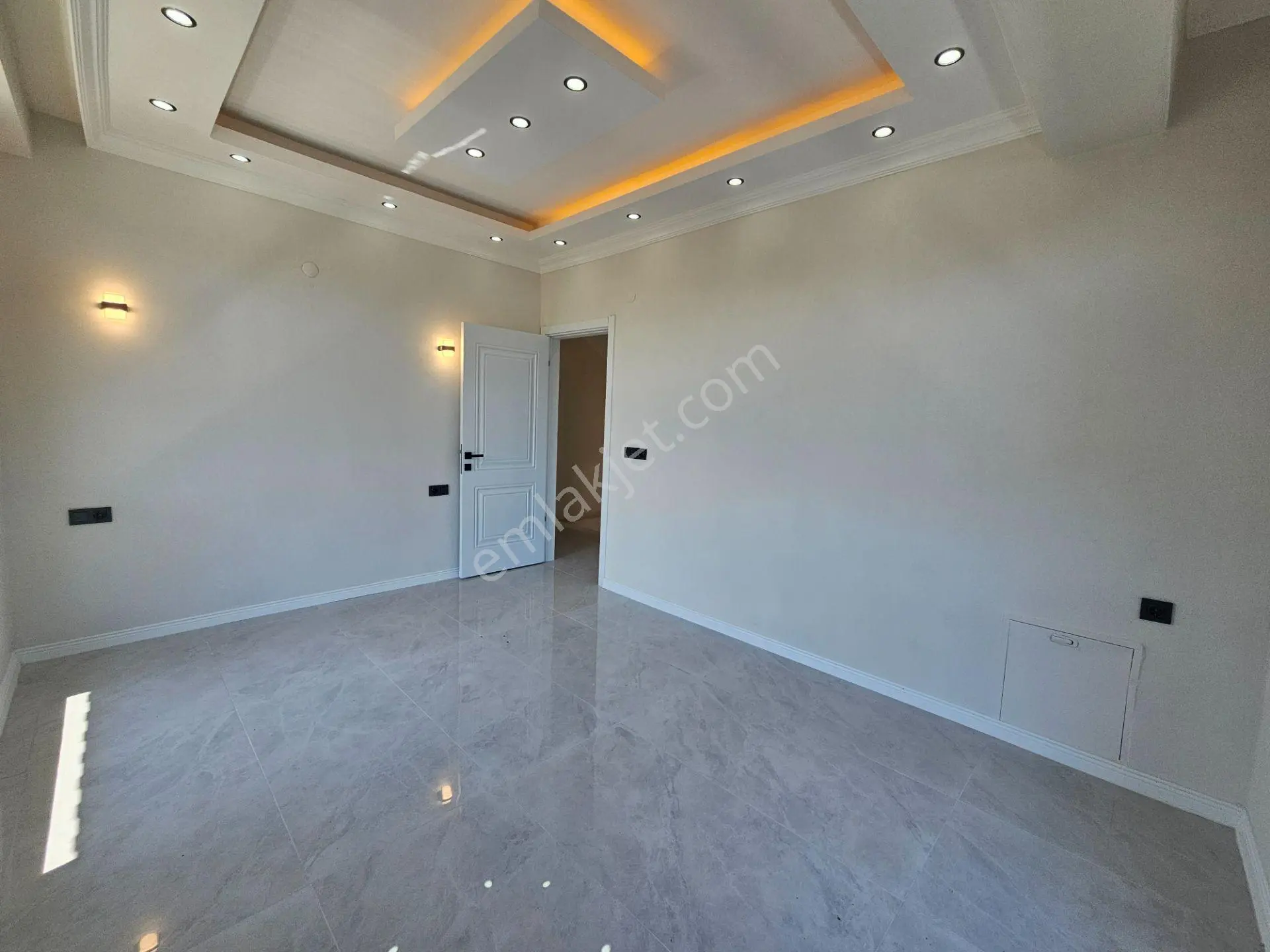 Deniz'e 50 Mt Mesafede 3+1 , Geniş Bahçeli Satılık Villa — fotoğraf 23