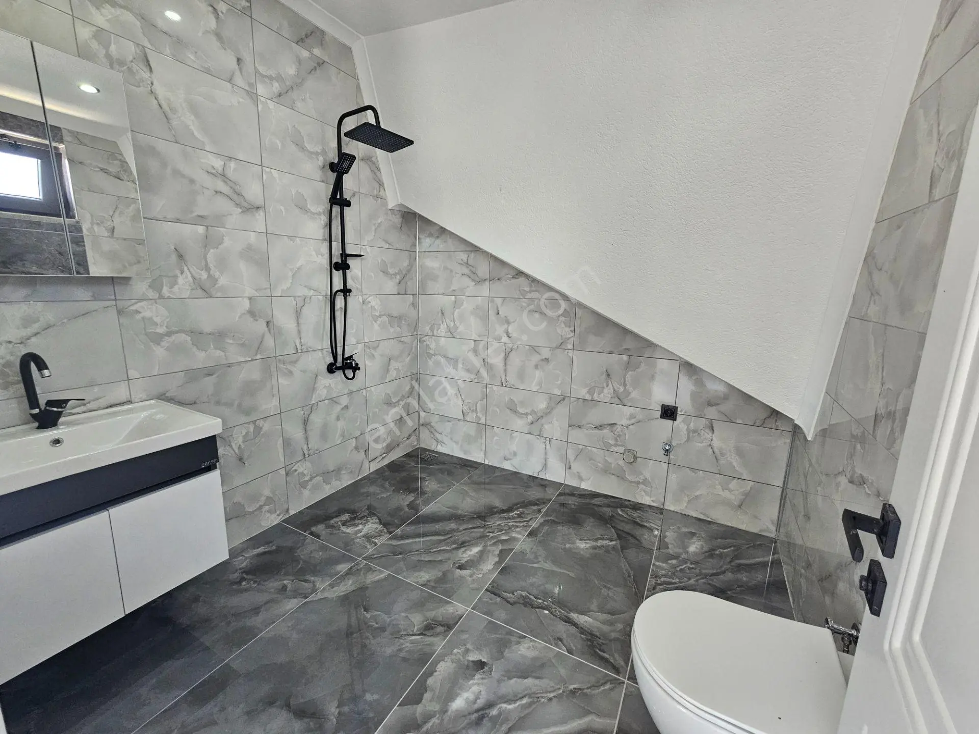 Deniz'e 50 Mt Mesafede 3+1 , Geniş Bahçeli Satılık Villa — fotoğraf 34