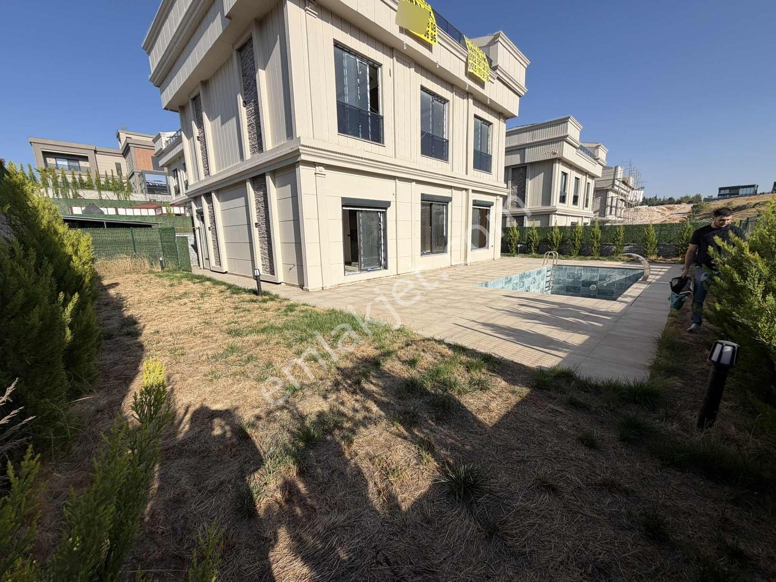 Site İçinde Lüks Satılık Villa — fotoğraf 35