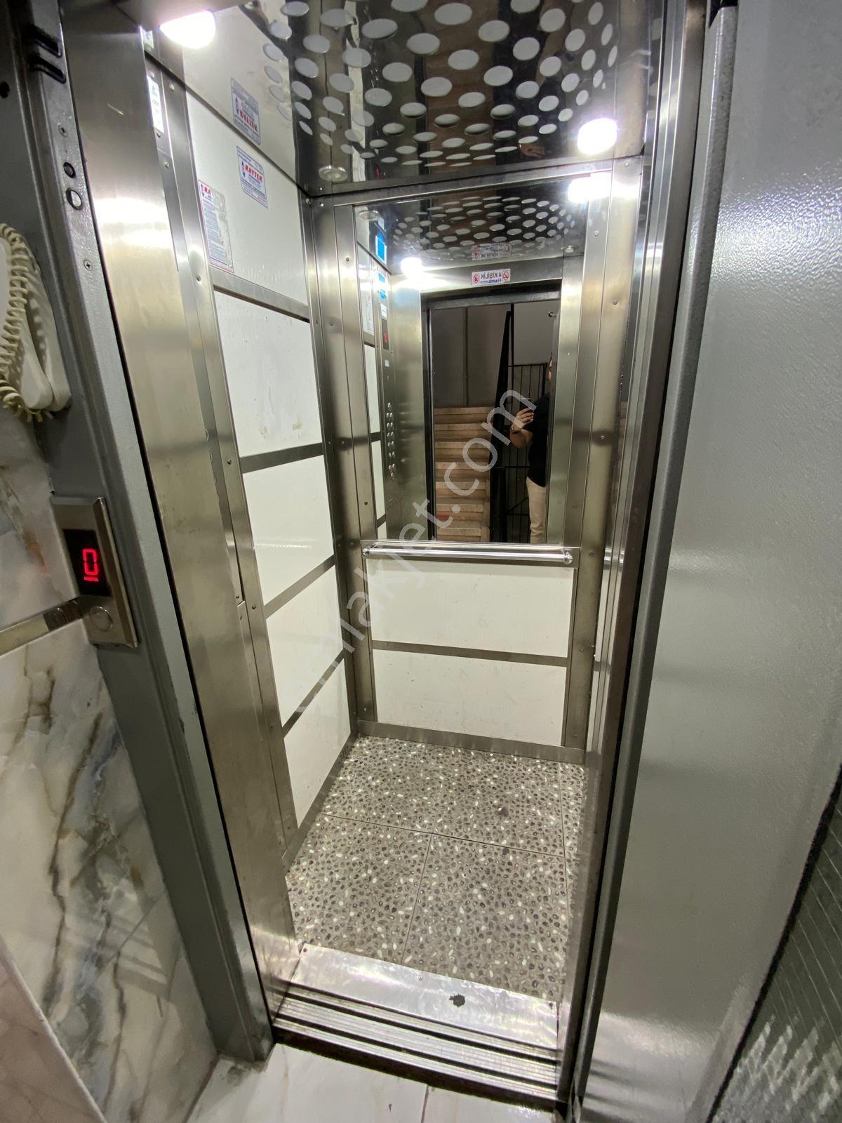Finalden Kenan Evren Manzaralı Geniş Kapalı Mutfak 3+1 İskanlı — fotoğraf 17