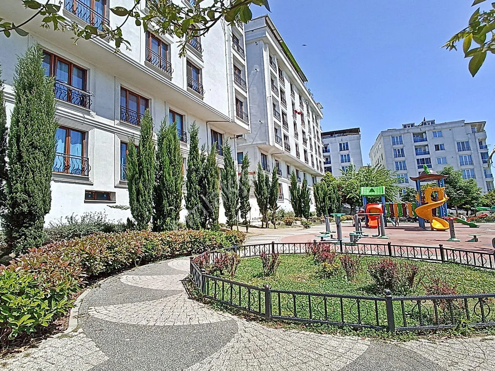 Yıldırım Yapı'dan Butik Aile Sitesinde Katılım Vb. Kuruluşlara Uygun Satılık Arakat Daire!!! — fotoğraf 2