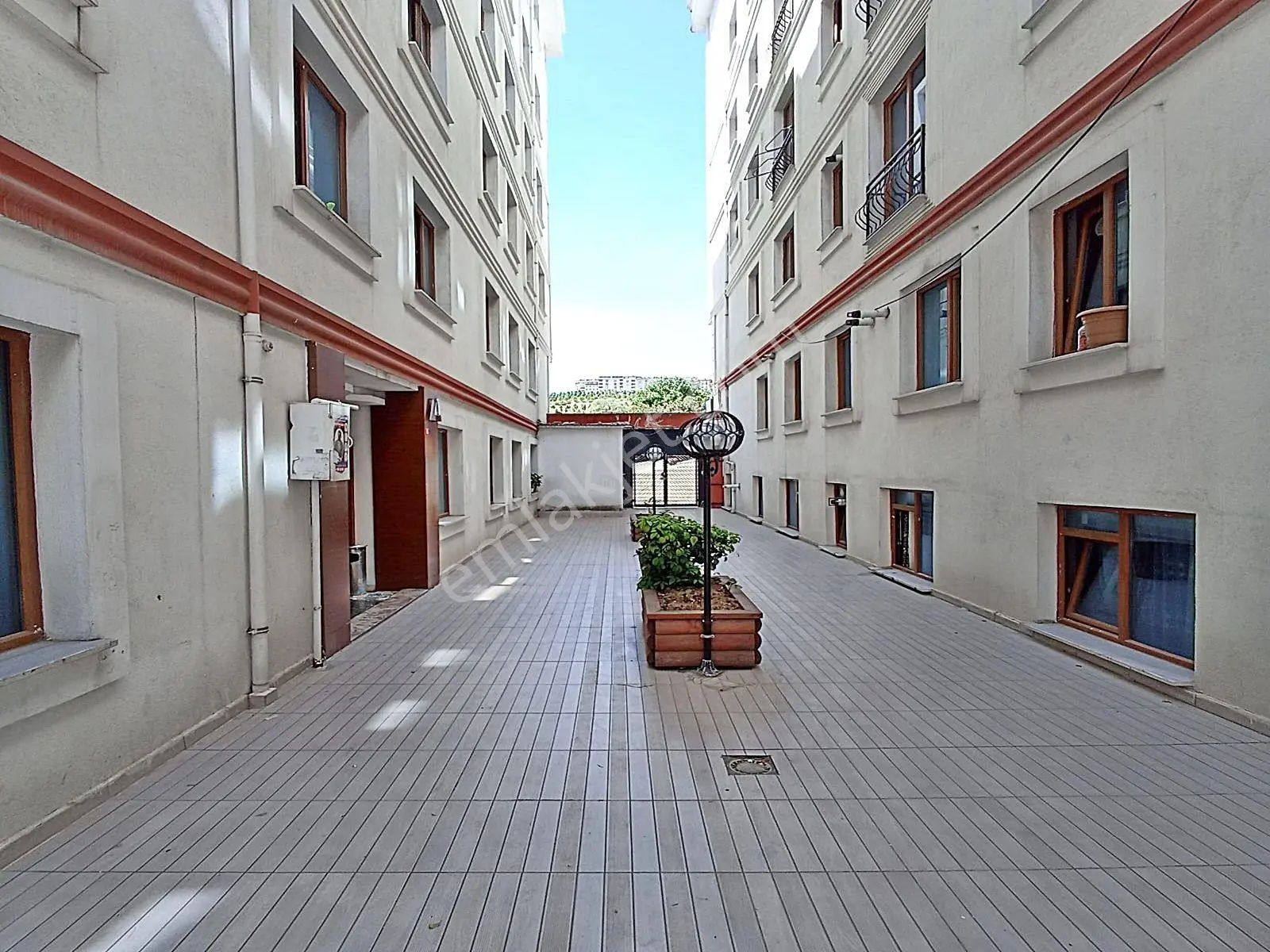 Yıldırım Yapı'dan Butik Aile Sitesinde Katılım Vb. Kuruluşlara Uygun Satılık Arakat Daire!!! — fotoğraf 11