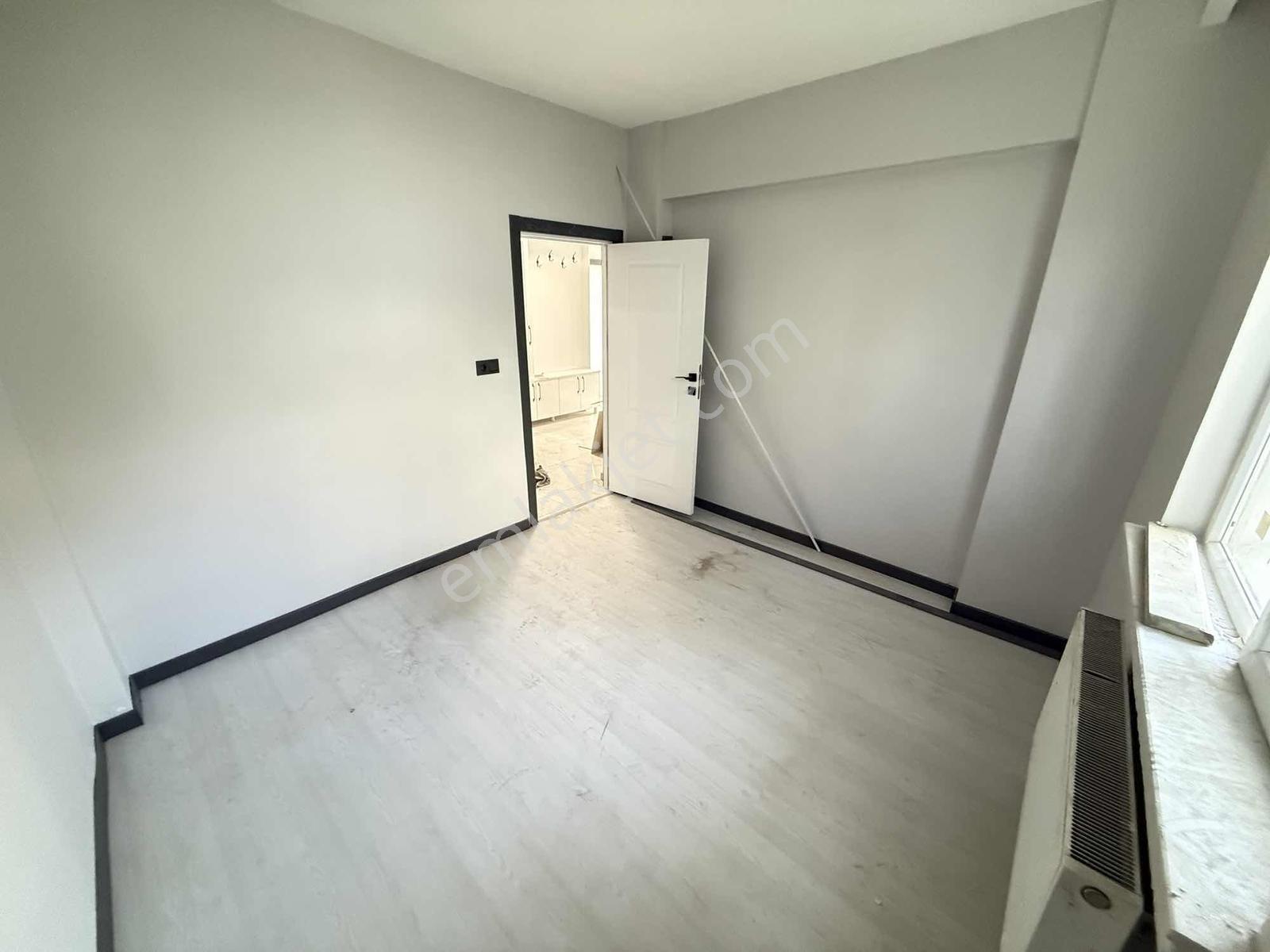 Emek Mah. Ertaş Caddesi Yakını 3+1 130m2 Arakat Daire — fotoğraf 11
