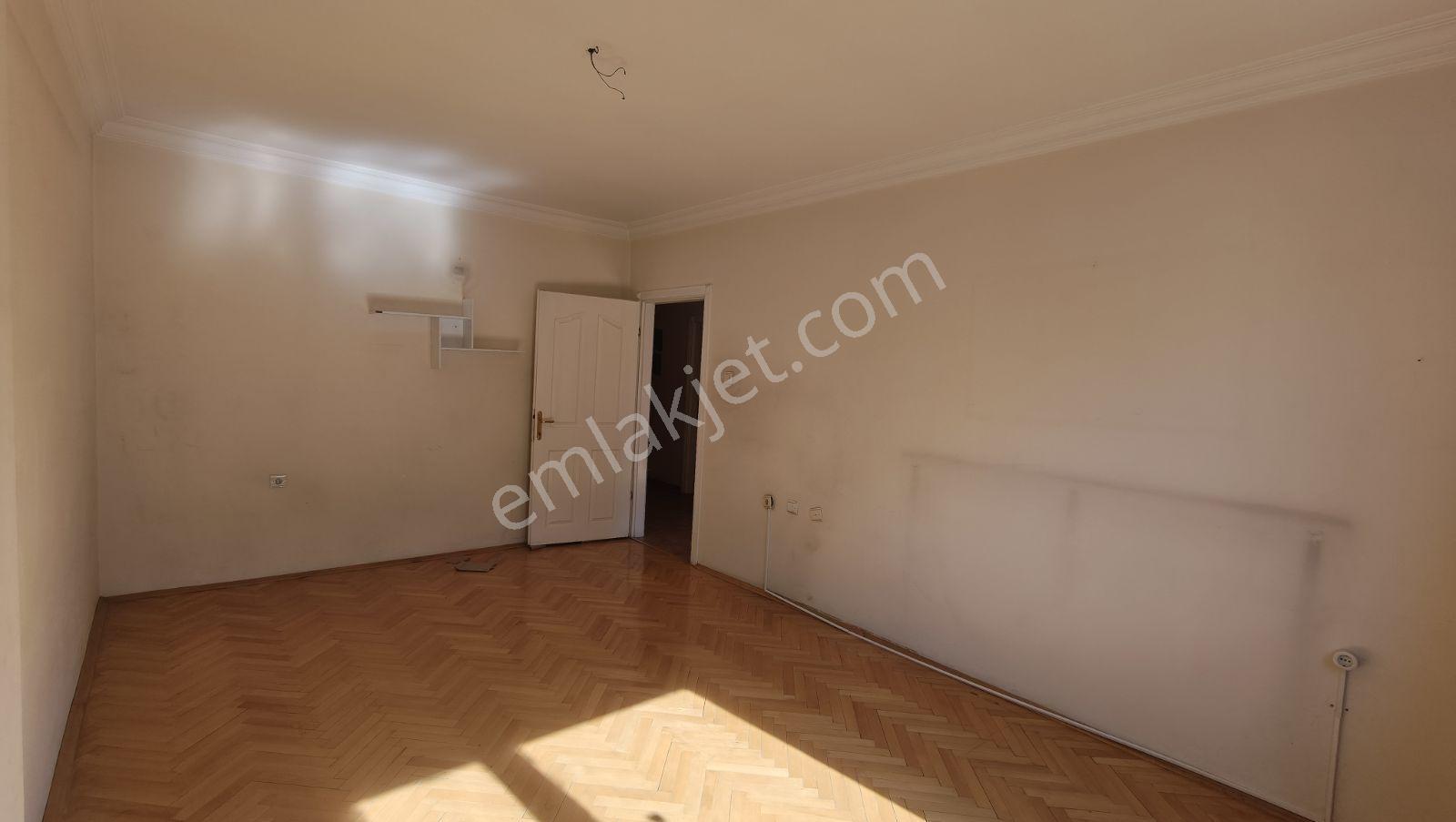 Balgat Ceyhun Atıf Kansu Caddesinde Satılık 3+1 Boş Daire — fotoğraf 12