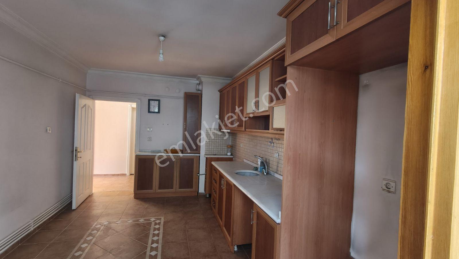 Balgat Ceyhun Atıf Kansu Caddesinde Satılık 3+1 Boş Daire — fotoğraf 15