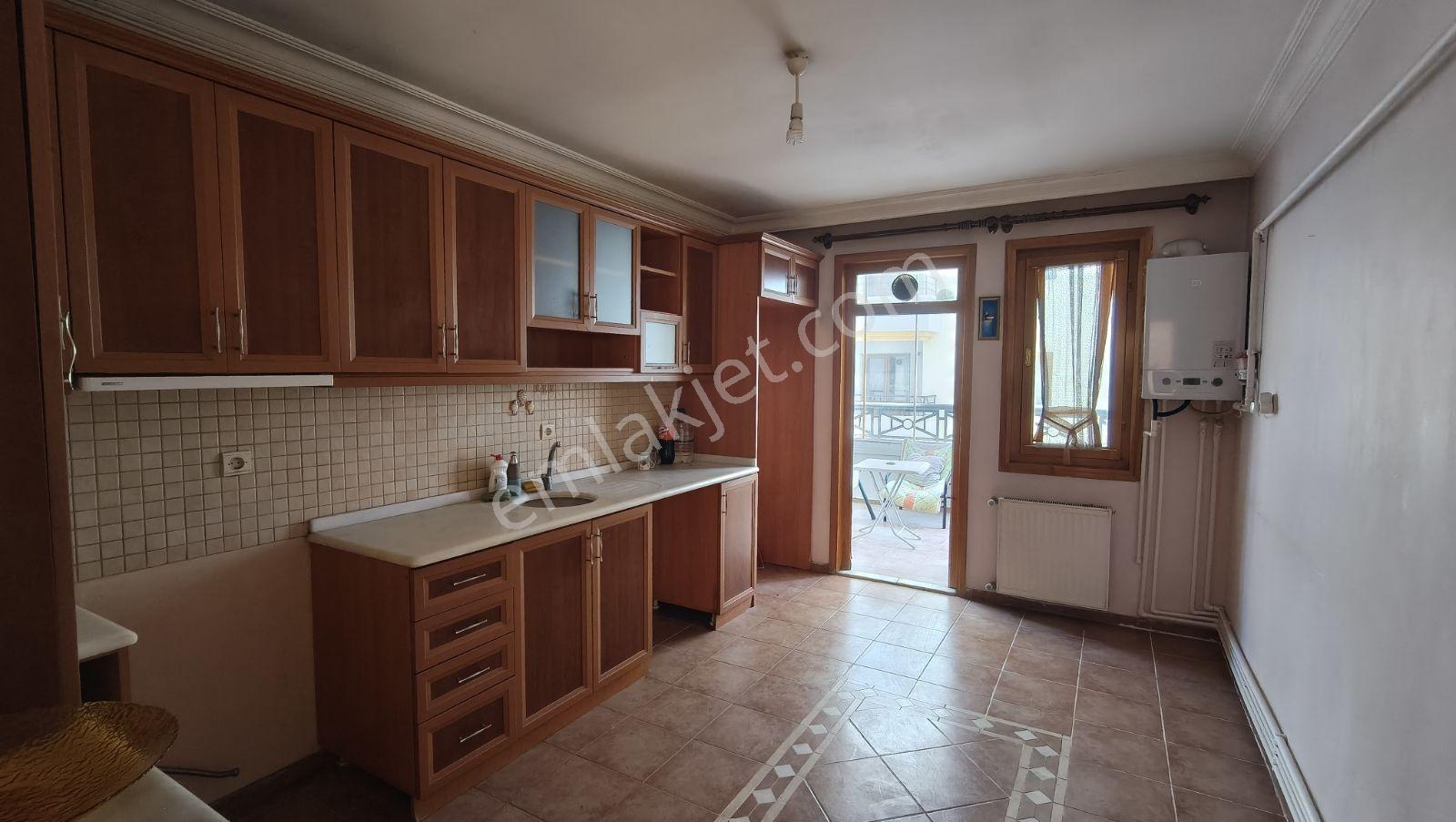Balgat Ceyhun Atıf Kansu Caddesinde Satılık 3+1 Boş Daire — fotoğraf 17
