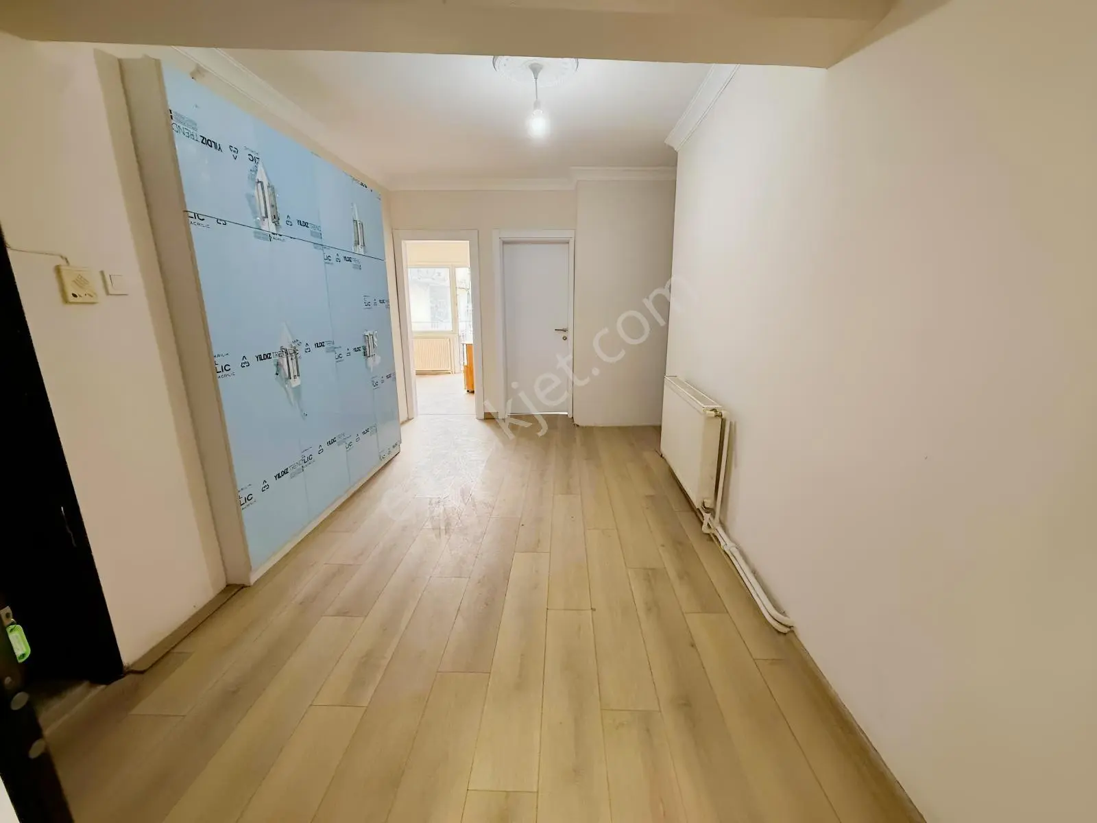 Yeşilyurt Yıldız Caddesi Üzeri 3+1 Doğalgazlı Arakat Çift Cephe — fotoğraf 3