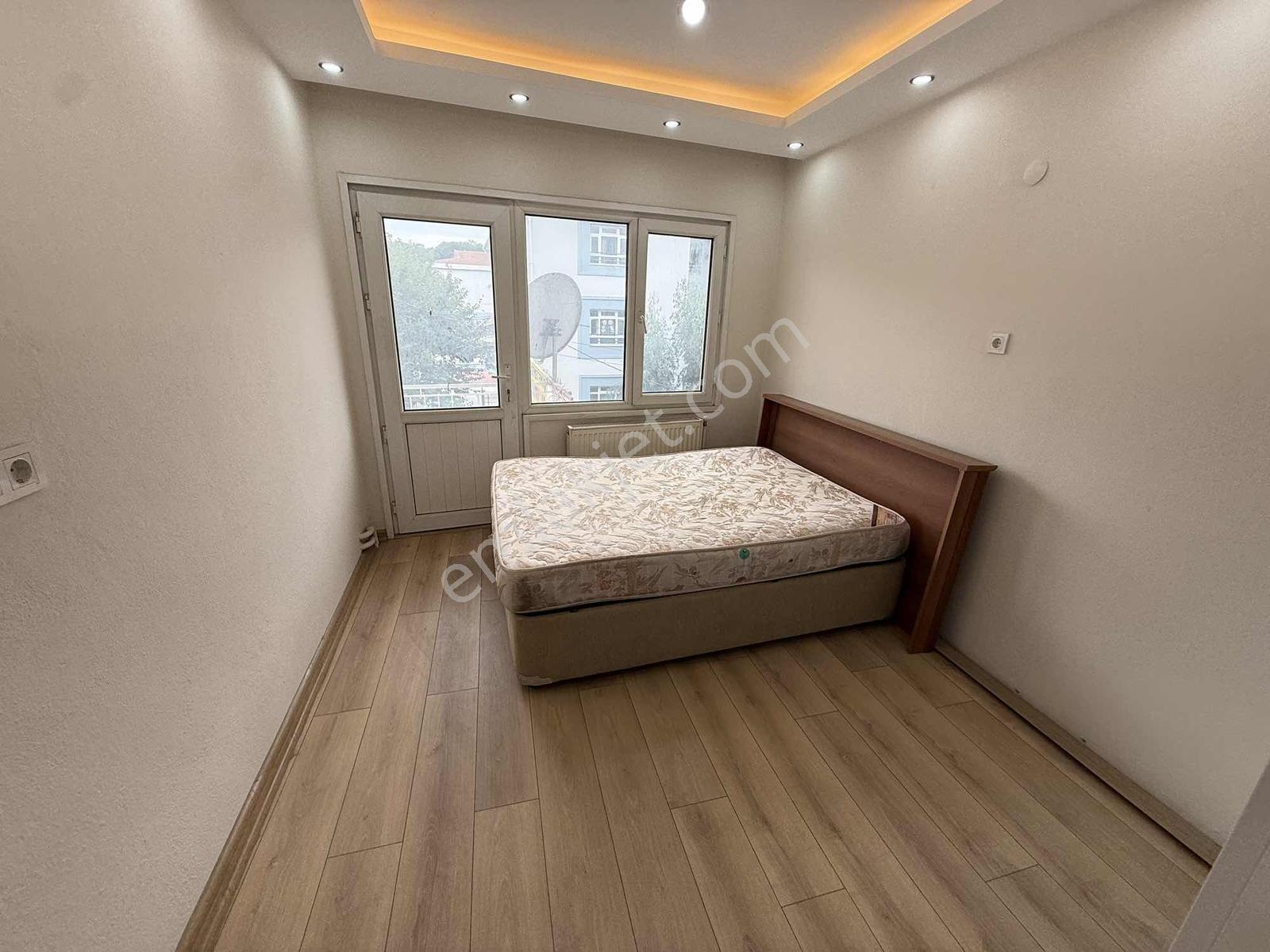 Yeşilyurt Yıldız Caddesi Üzeri 3+1 Doğalgazlı Arakat Çift Cephe — fotoğraf 21