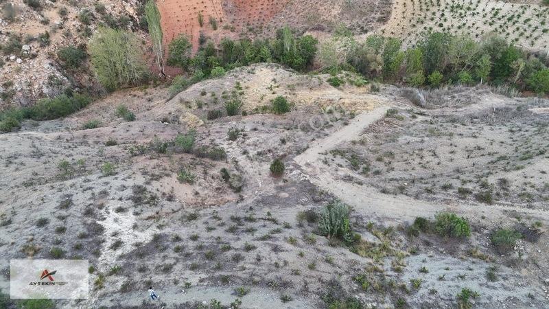 Çevresinde Bahçeler Var! Hadim'de 689 M² Müstakil Tapulu Bağ — fotoğraf 4