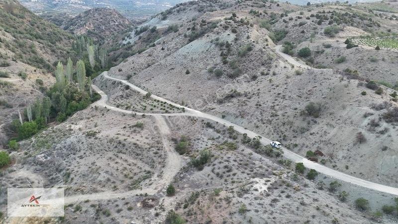 Çevresinde Bahçeler Var! Hadim'de 689 M² Müstakil Tapulu Bağ — fotoğraf 7