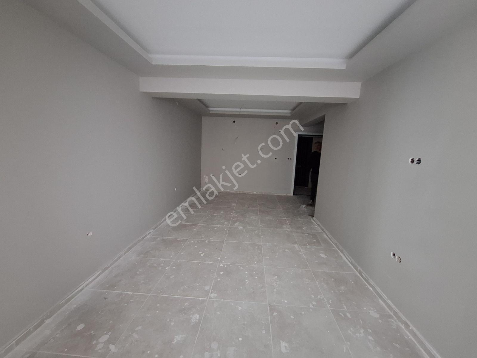 Buluruzdan Cumhuriyet Mah Satılık Geniş 1+1 Daire — fotoğraf 4