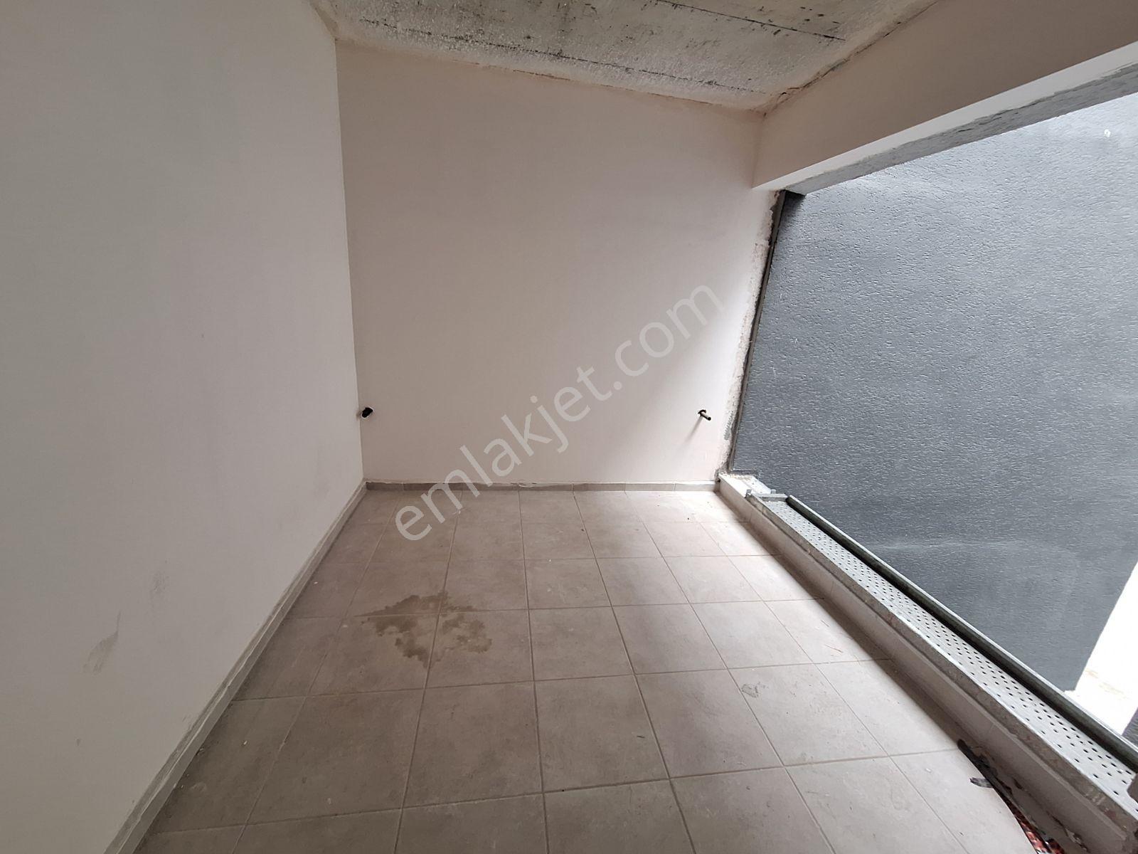 Buluruzdan Cumhuriyet Mah Satılık Geniş 1+1 Daire — fotoğraf 13