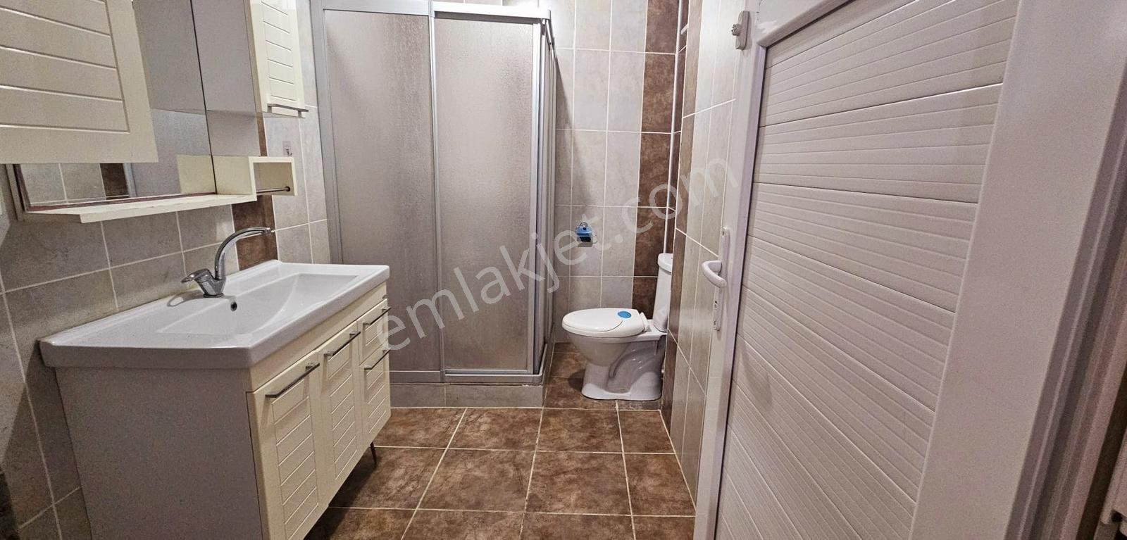 Ahmetyesi Mah Ferah Site İçerisin Temiz Arakat 2+1 Daire — fotoğraf 15