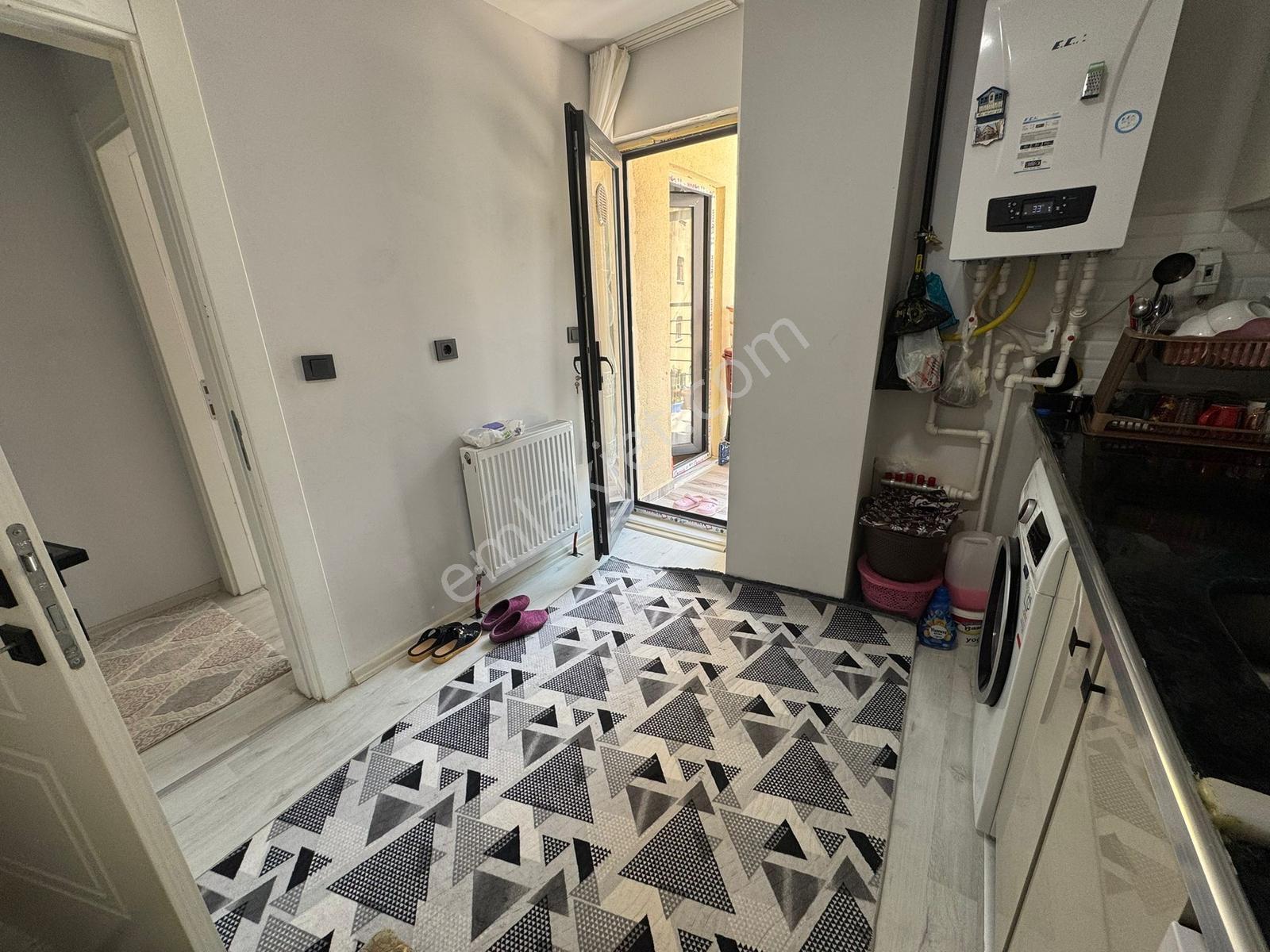 Çakı Yapı Emlaktan Alipaşa Suvaroğlunda Satılık 2+1 — fotoğraf 11