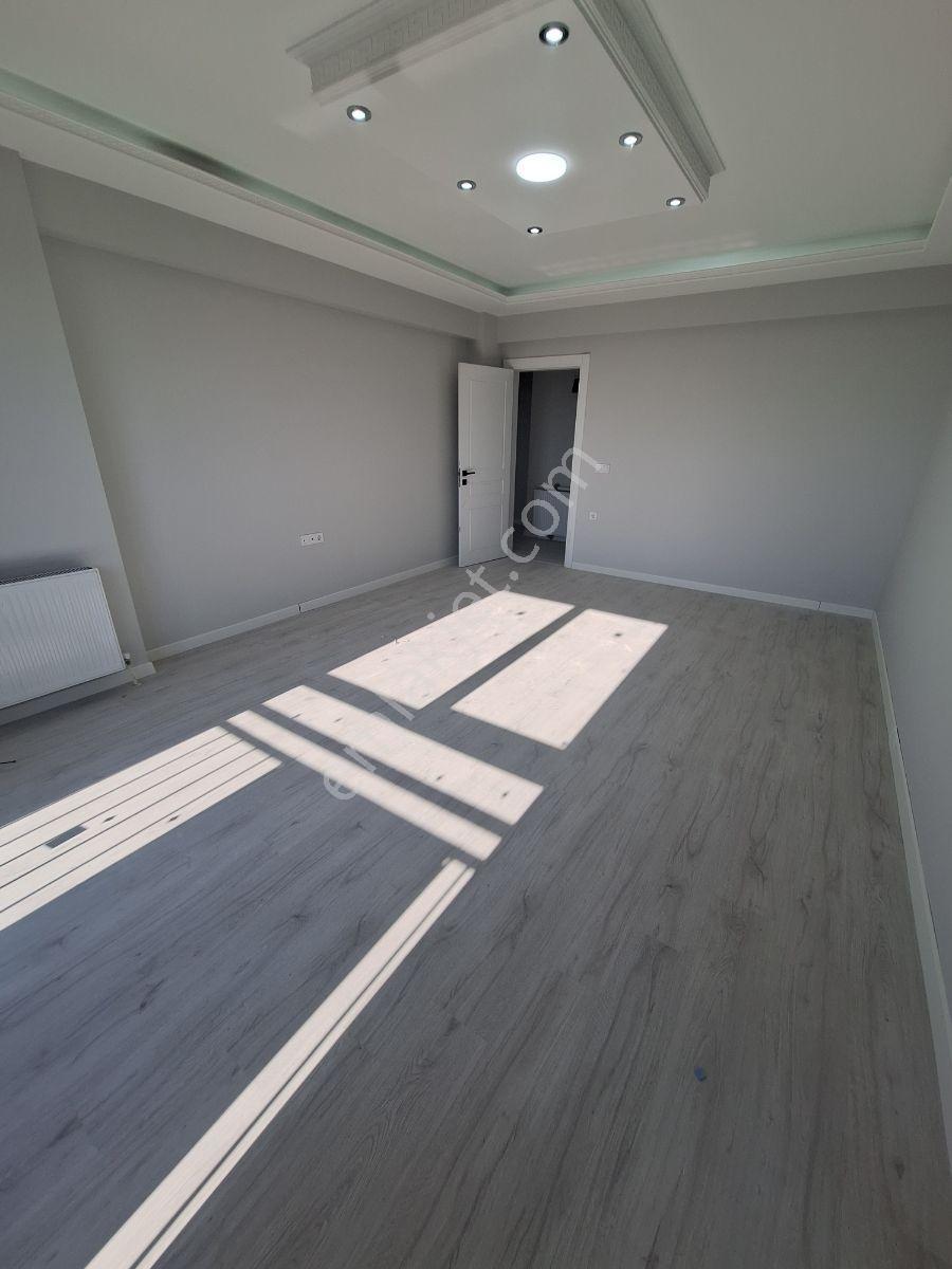 Buluruzdan Edirne Cumhuriyet Mah Satılık 3+1 Lüx Sıfır Daire — fotoğraf 9