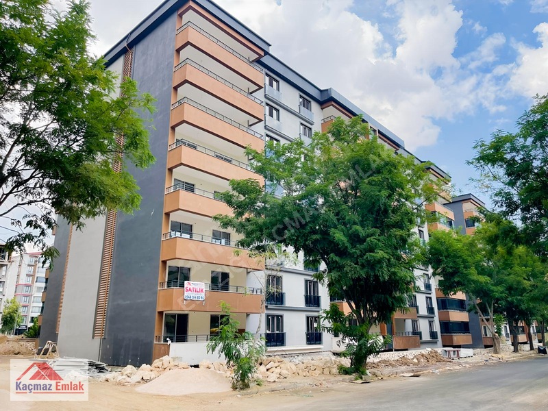 Kaçmaz Emlak'tan Özsüt Arkasında Sıfır 3+1 Satılık Daire