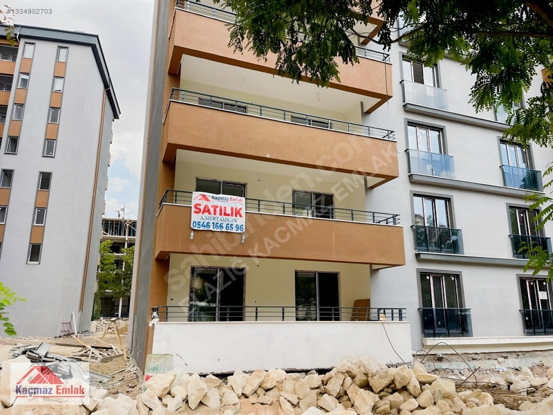 Kaçmaz Emlak'tan Özsüt Arkasında Sıfır 3+1 Satılık Daire — fotoğraf 2
