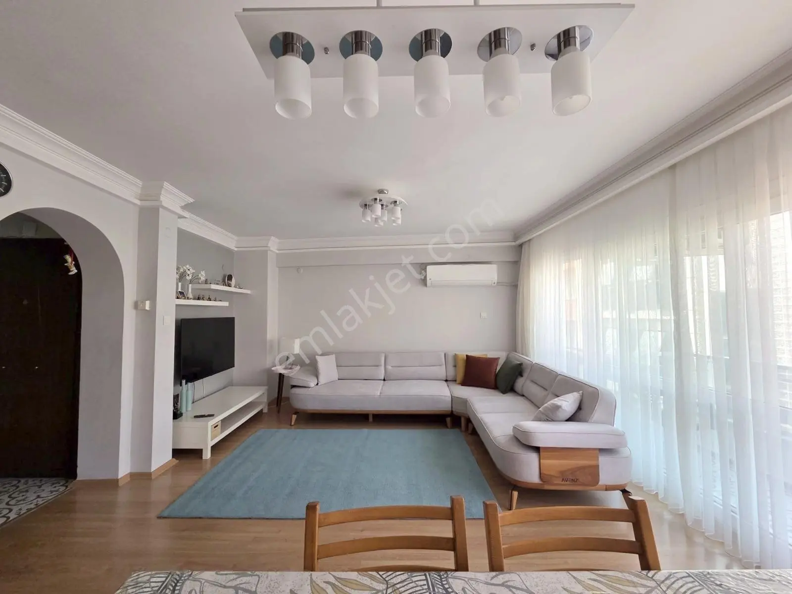 Tuna Mahallesi'nde Sahile 3 Dakika Yürüme Mesafesinde 3+1 Daire — fotoğraf 4