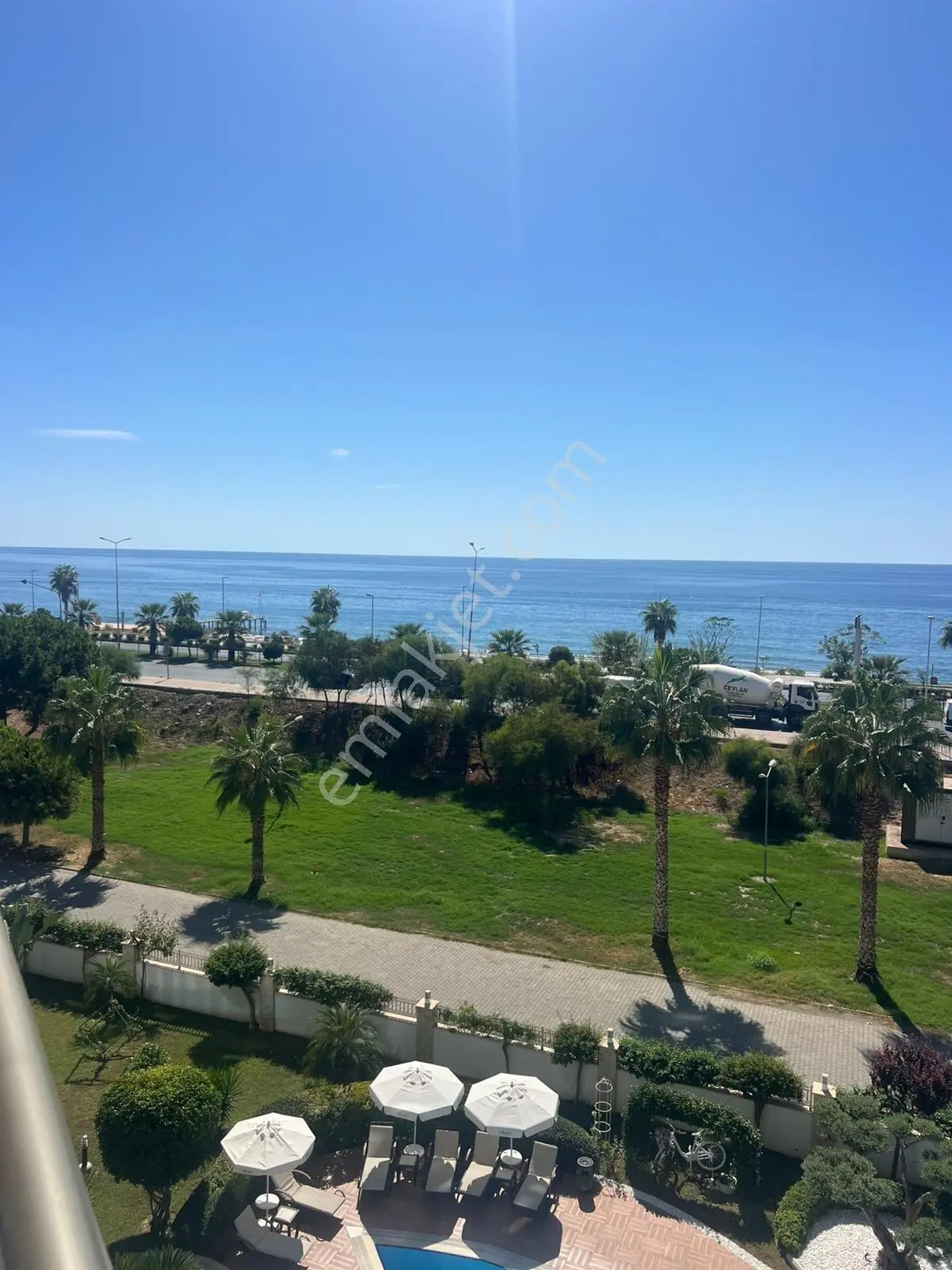 Alanya Mahmutlar'da Denize Sıfır Kale Ve Deniz Manzaralı Eşyalı 1+1 — fotoğraf 25