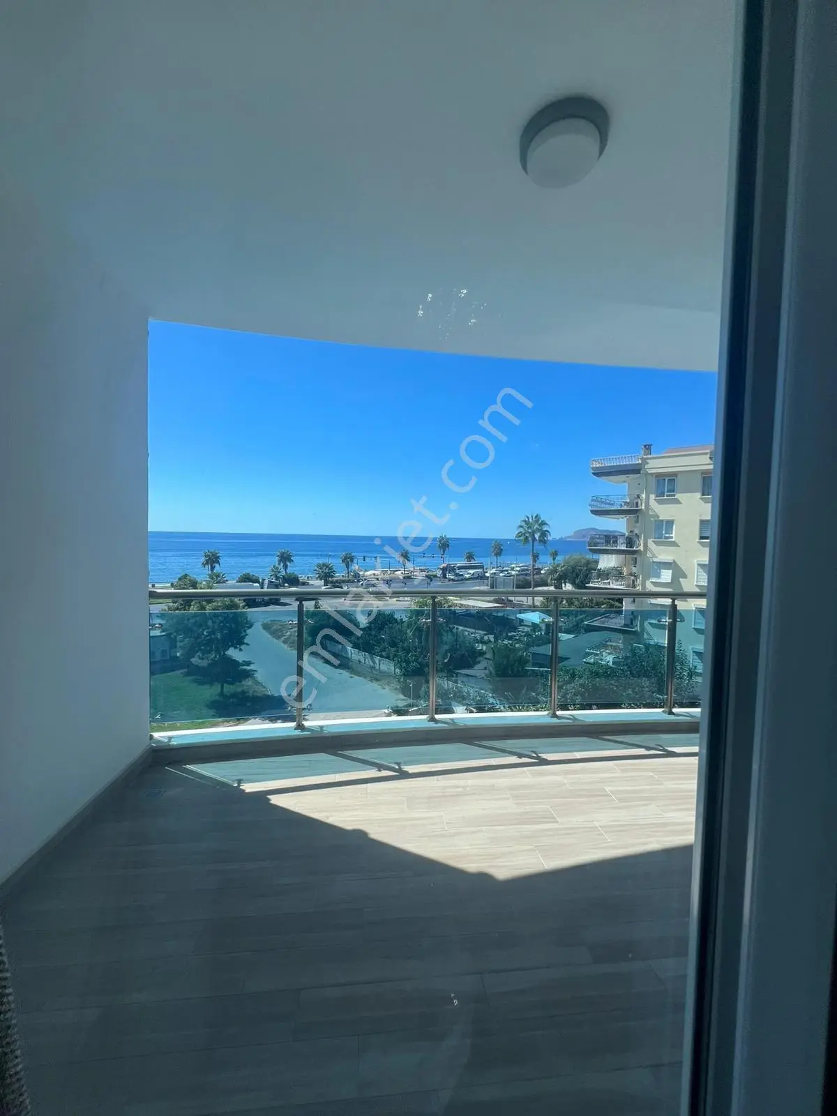 Alanya Mahmutlar'da Denize Sıfır Kale Ve Deniz Manzaralı Eşyalı 1+1 — fotoğraf 28