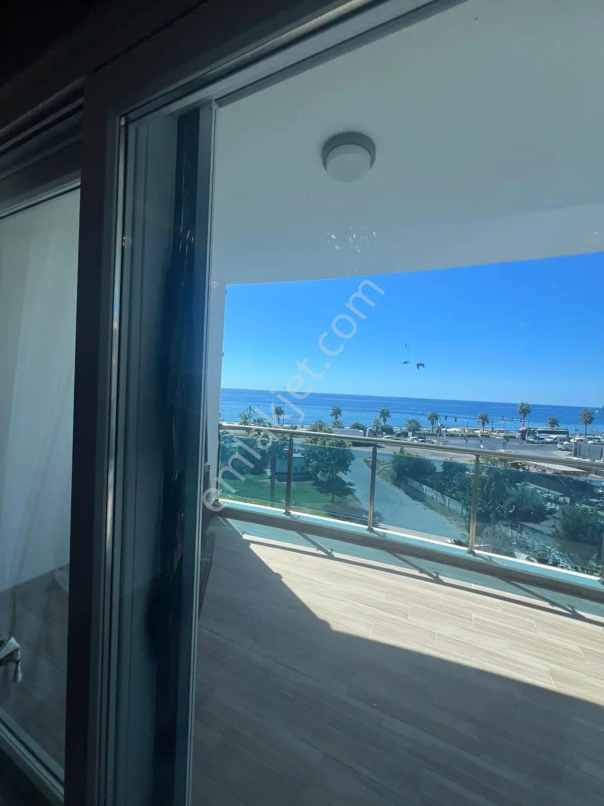 Alanya Mahmutlar'da Denize Sıfır Kale Ve Deniz Manzaralı Eşyalı 1+1 — fotoğraf 29