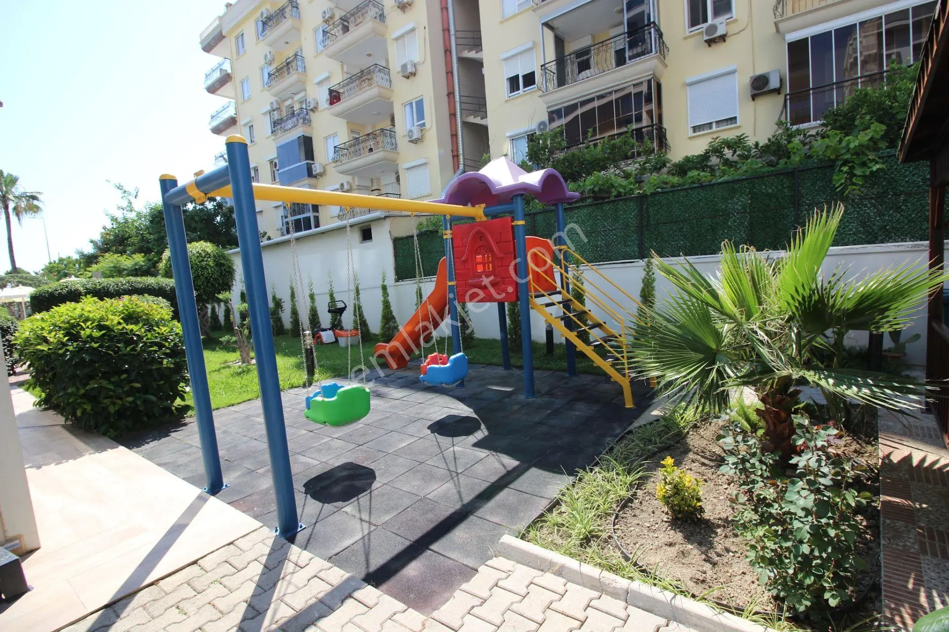 Alanya Mahmutlar'da Denize Sıfır Kale Ve Deniz Manzaralı Eşyalı 1+1 — fotoğraf 32
